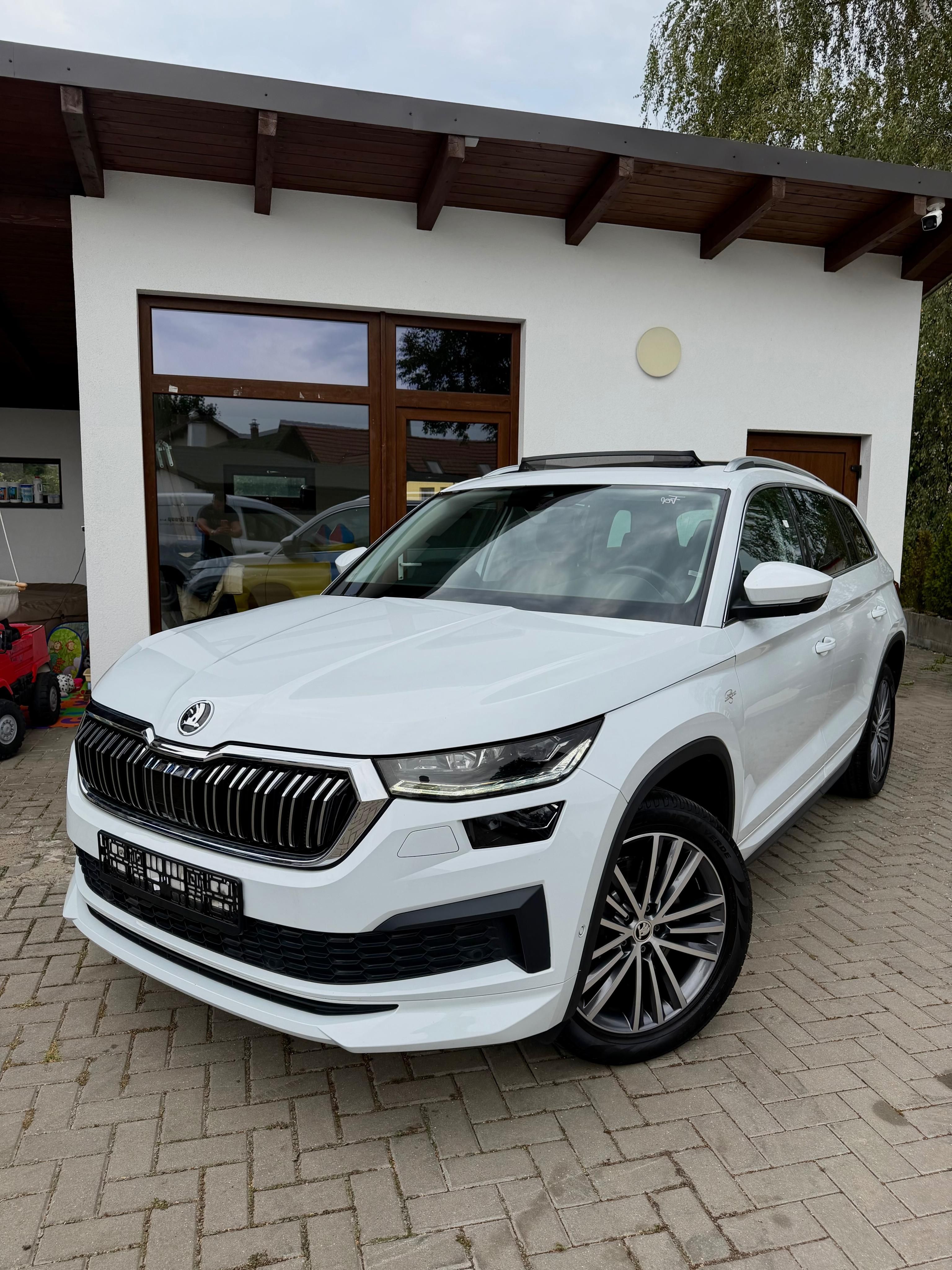 Škoda Kodiaq, L & K 2.0 TSI 4x4 PANORAMA - fotka 3