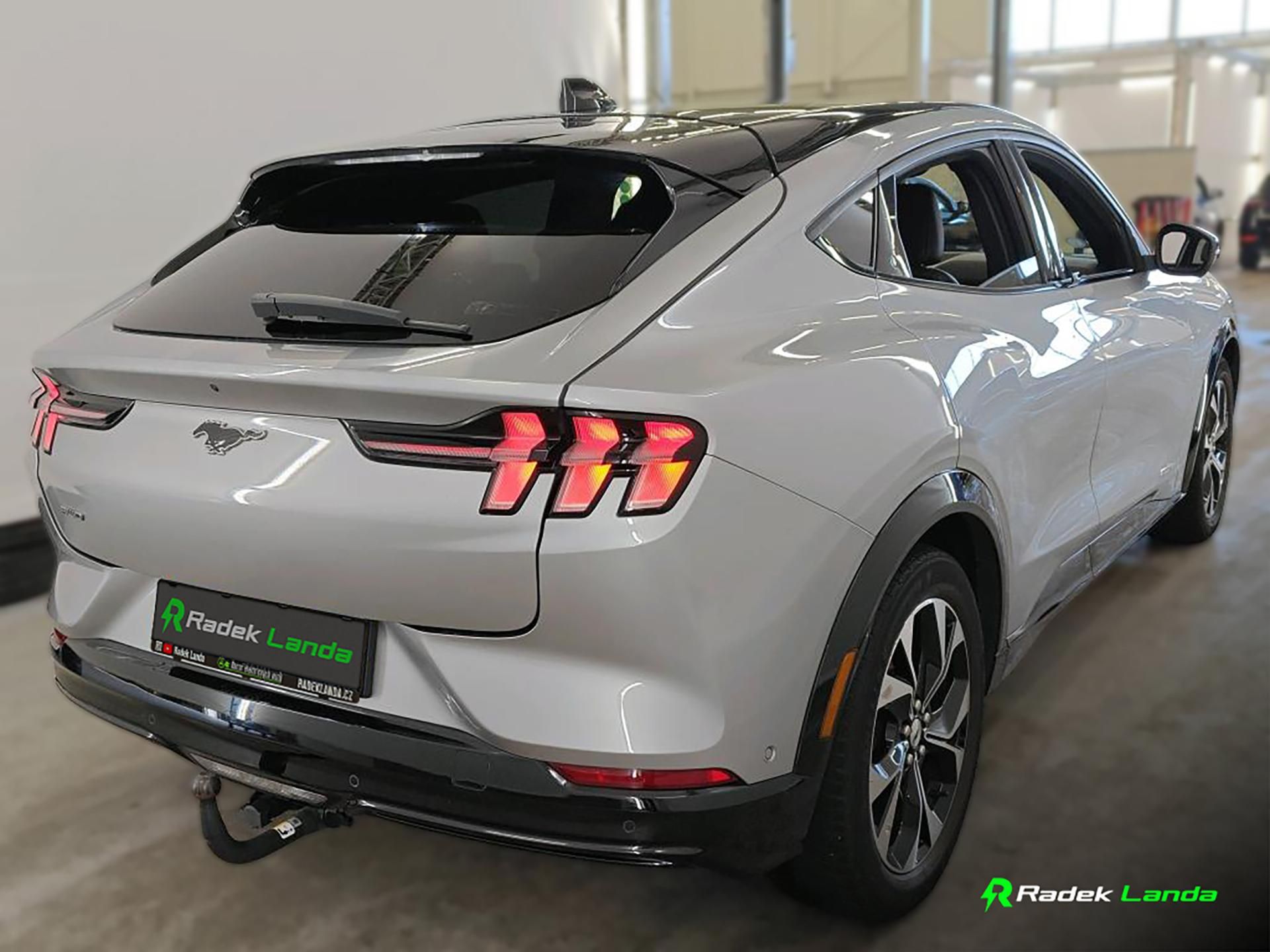 Ford Mustang Mach-E, AWD 76 kWh | SOH 94 %, 4×4 - fotka 4