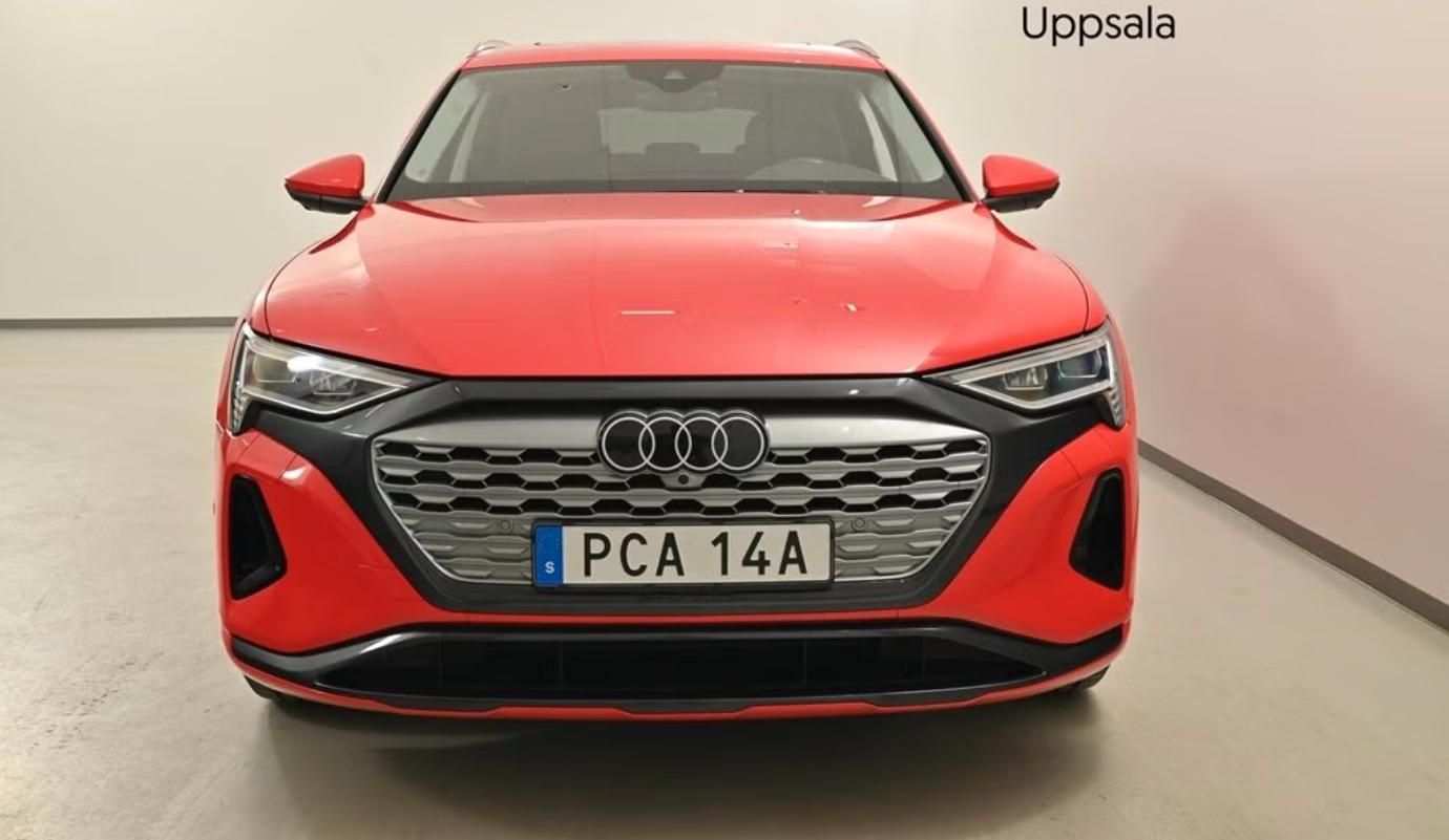 Audi Q8 e-tron, 55 Q Kam 4 zóny Matrix BLIS - fotka 2