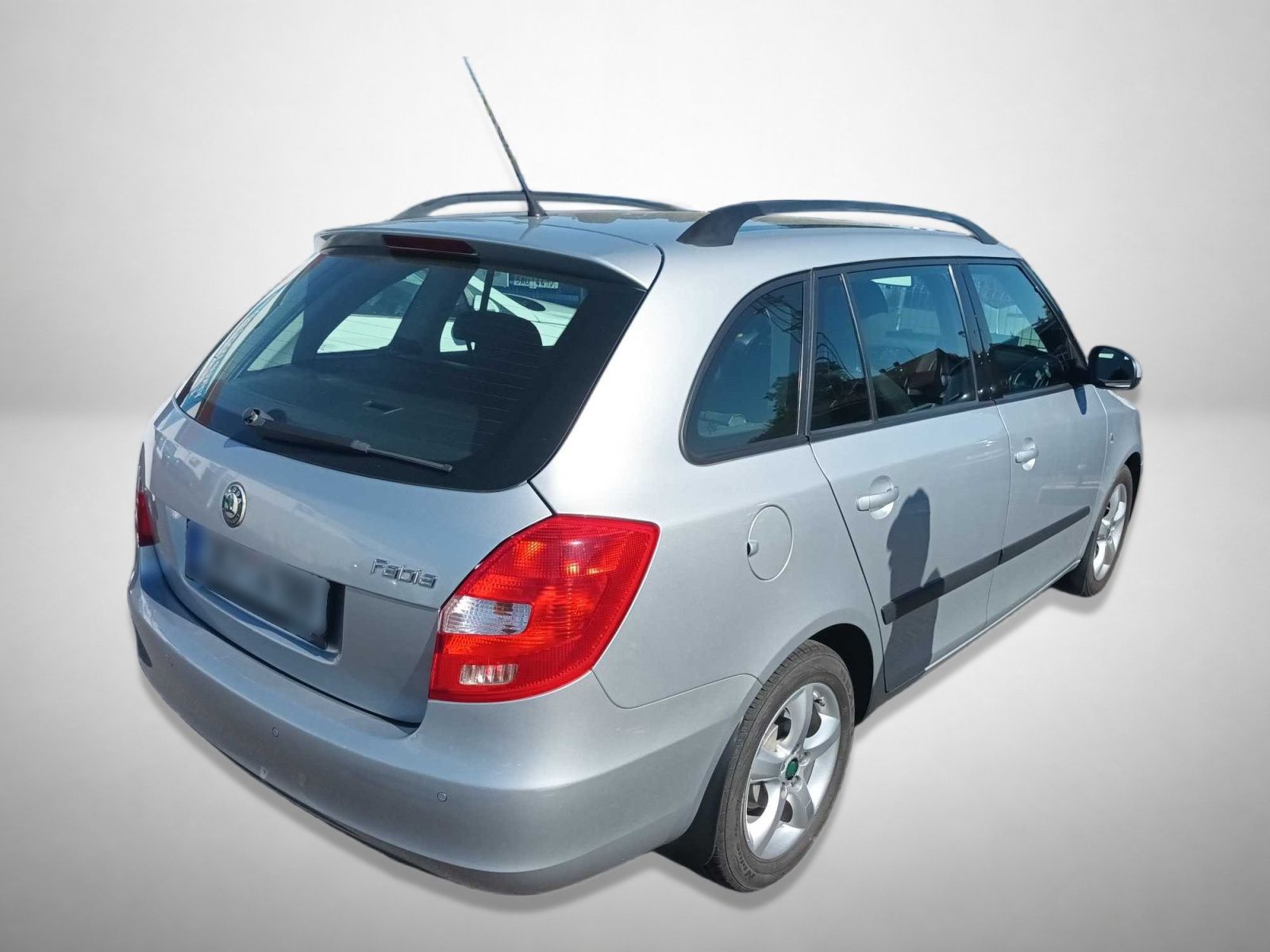 Škoda Fabia, 1.2 TSI, Elegance, Serv.kniha - fotka 2