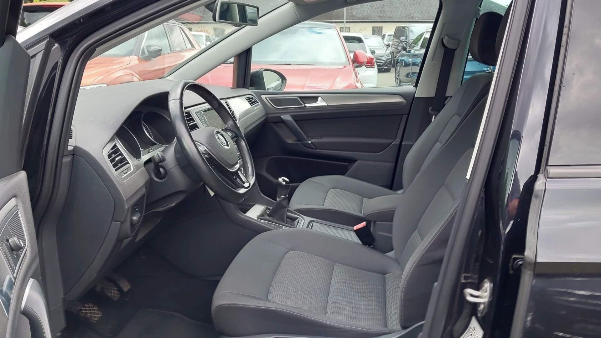 Volkswagen Golf Sportsvan, 1.4Tsi 92KW XEN.MFvol.VYHŘ.SED - fotka 6