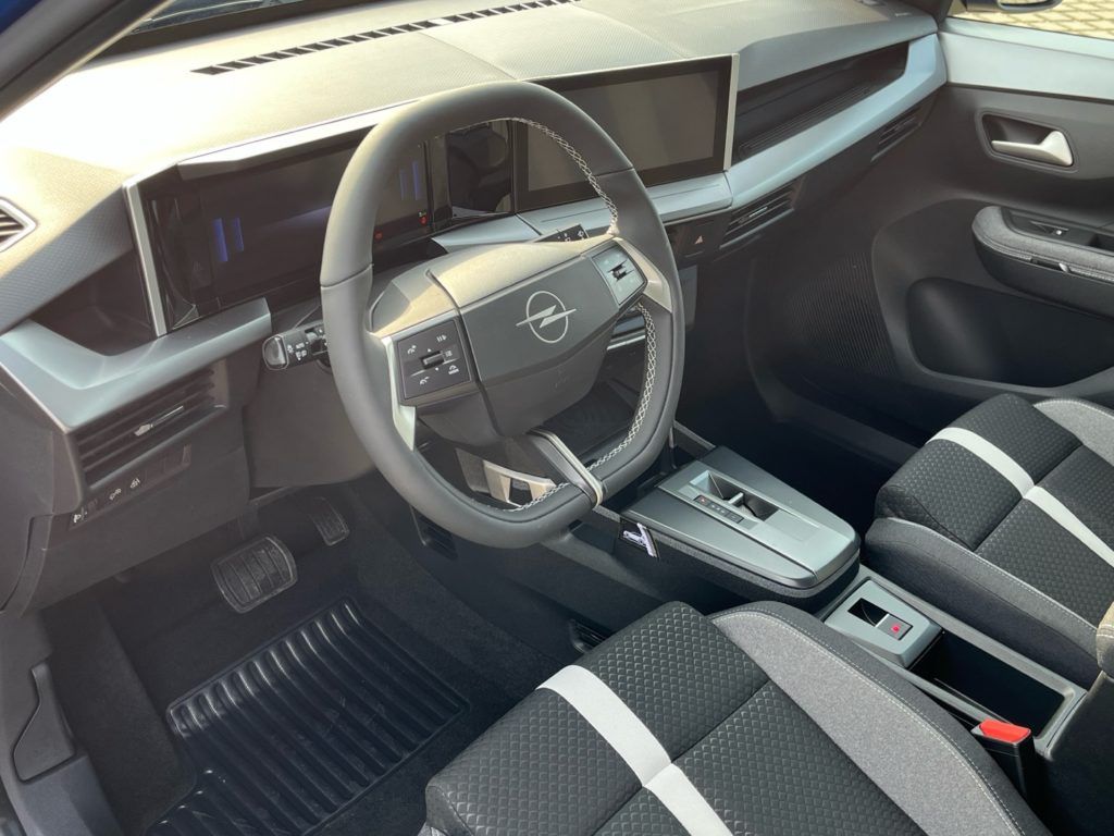 Opel Frontera, GS Hybrid 1.2T (107kW/145k)) - fotka 6