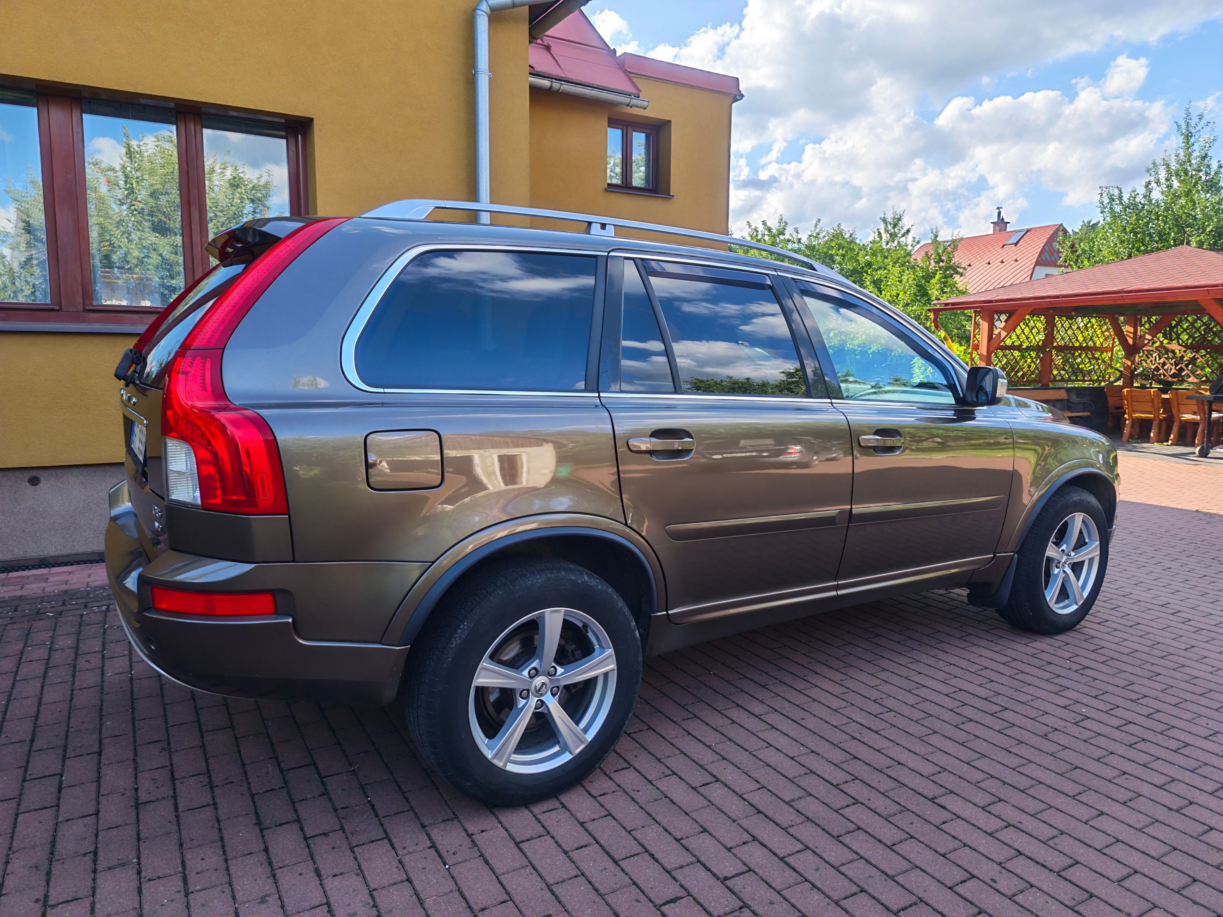 Volvo XC90, D5 AWD 147kw koupeno v ČR - fotka 4