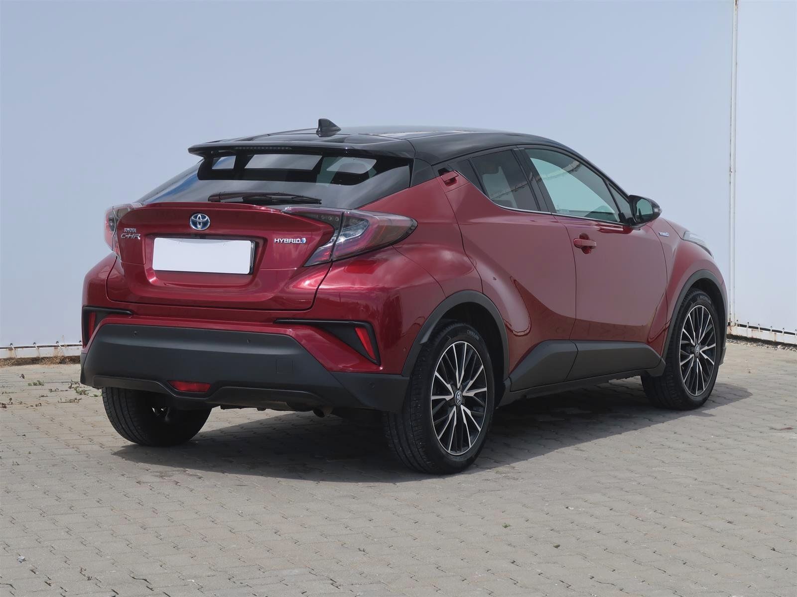 Toyota C-HR, 1.8 Hybrid, Automat - fotka 5