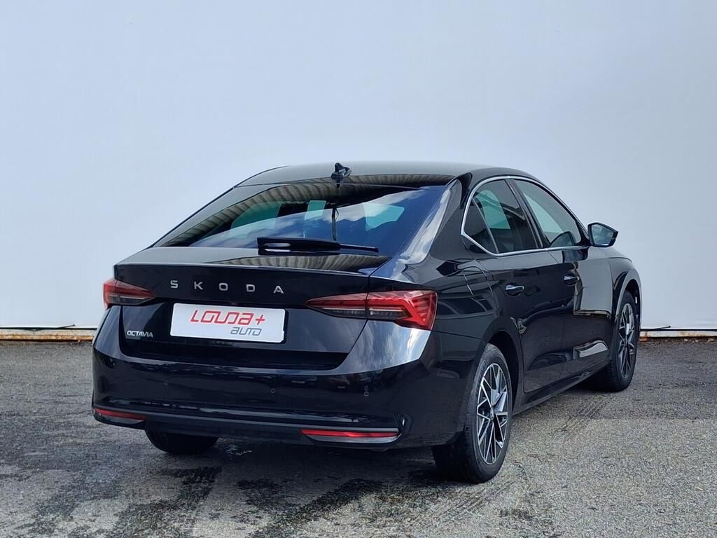 Škoda Octavia, Top Selection 1.5 TSI 110 kW - fotka 2