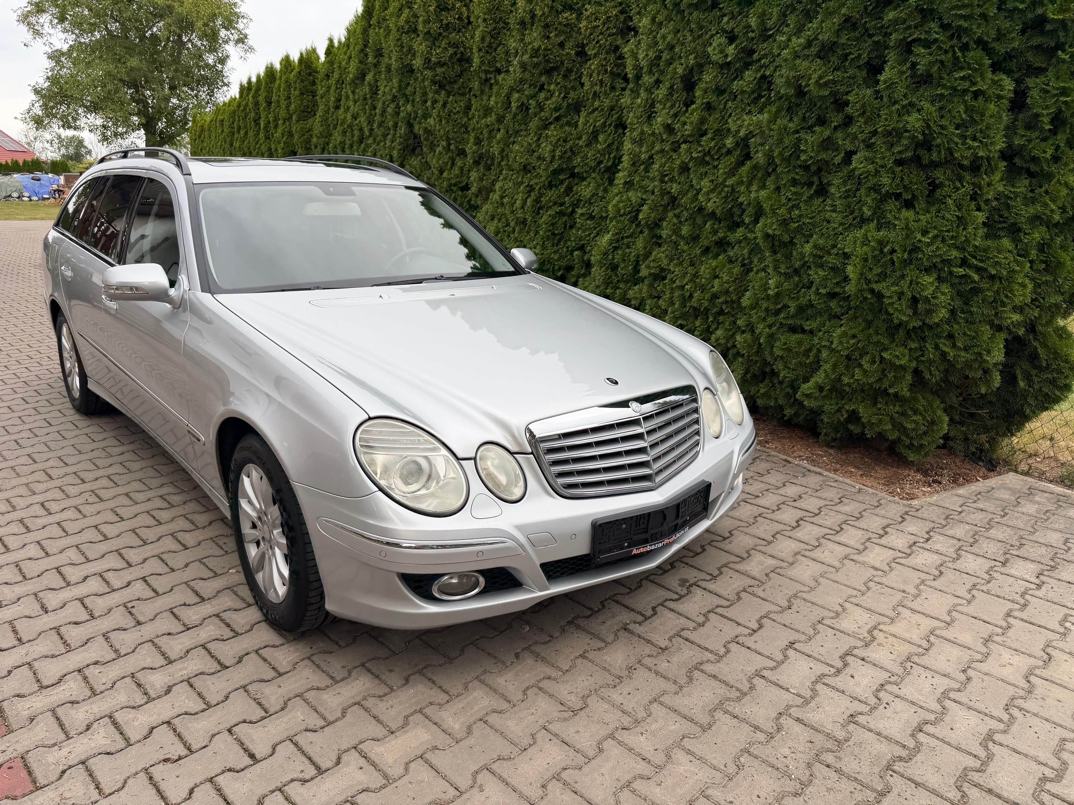 Mercedes-Benz Třídy E, 220 CDi automat klima nová STK - fotka 3