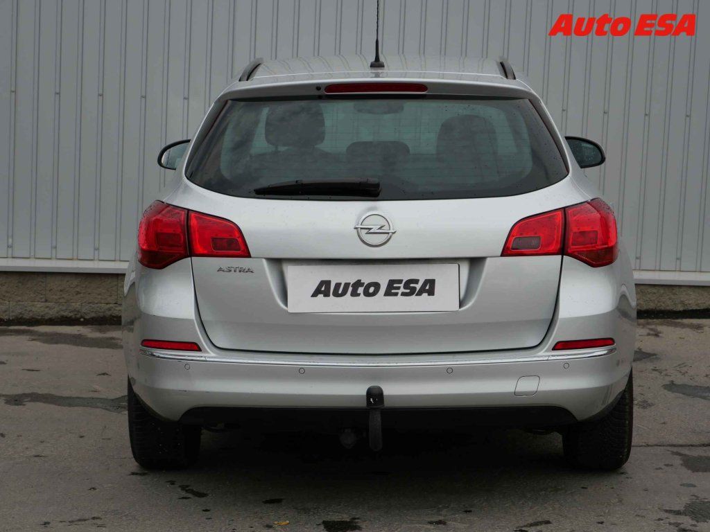 Opel Astra, 1.4 Turbo - fotka 5