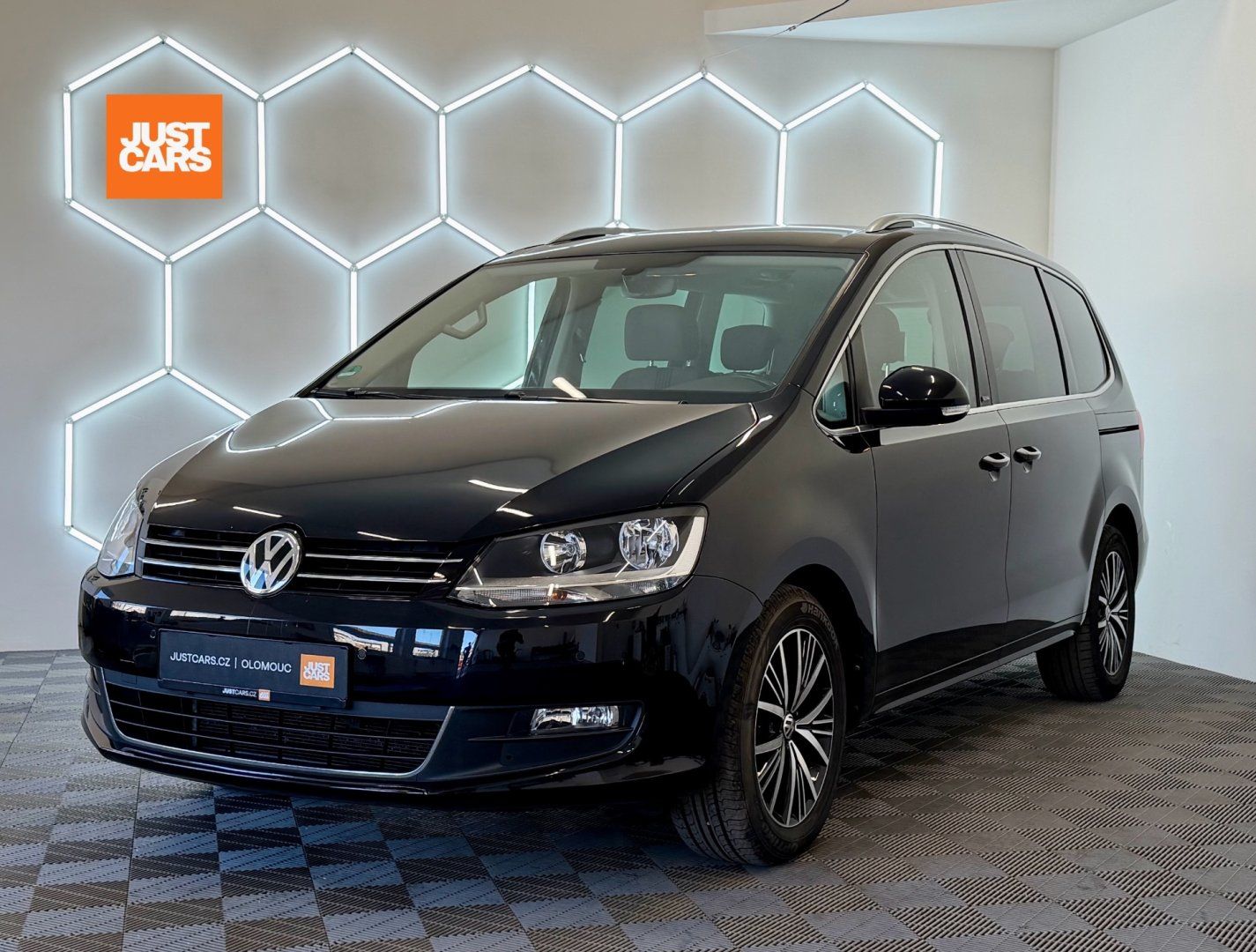 Volkswagen Sharan, 2.0TDi, DSG, 7-MÍST, 1.MAJ