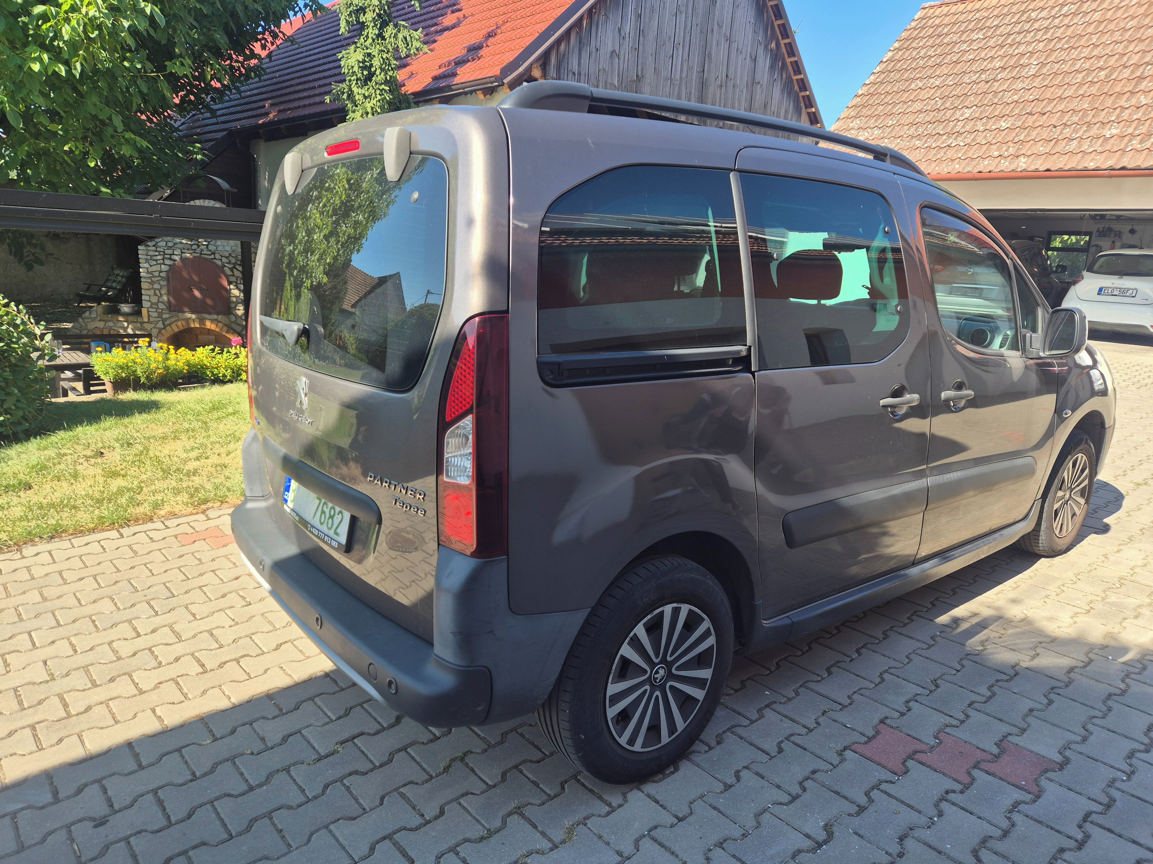 Peugeot Partner Tepee, 1,6 HDi Cross - fotka 5