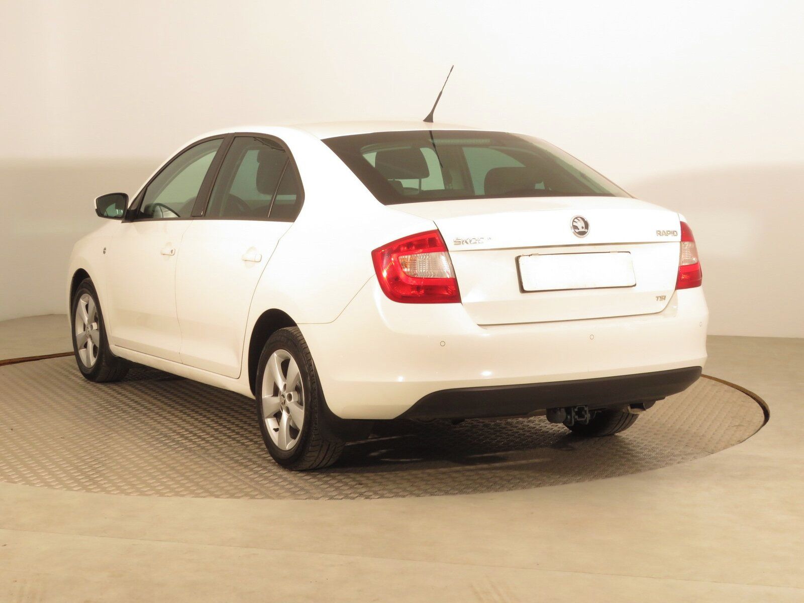 Škoda Rapid, 1.2 TSI, Serv.kniha - fotka 4