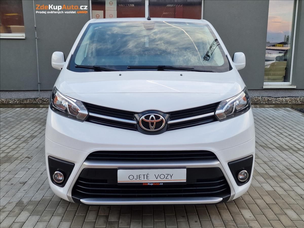 Toyota Proace Verso, 2.0 D-4d 110kW L2 Shuttle, ČR - fotka 4