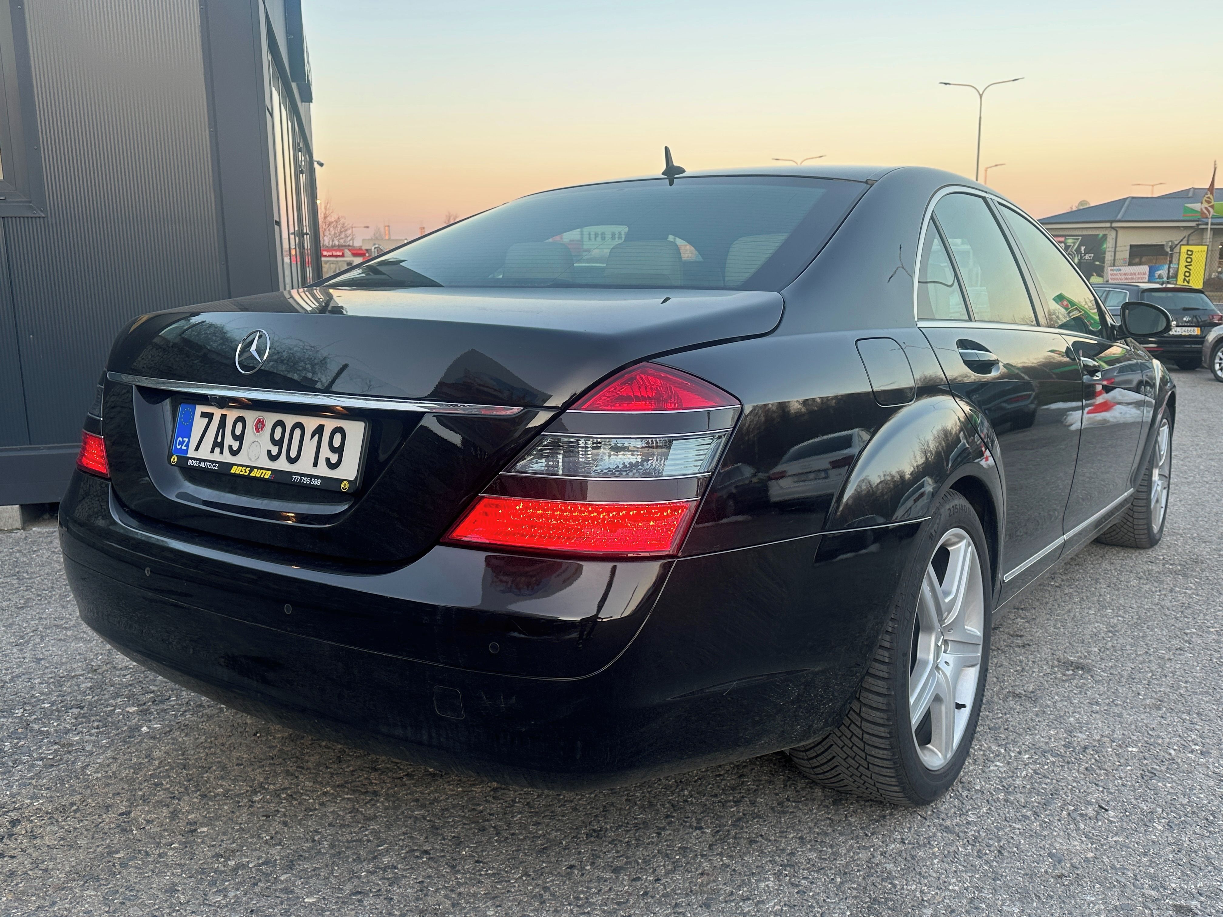 Mercedes-Benz Třídy S, Mercedes-Benz S 320 2007 - fotka 6