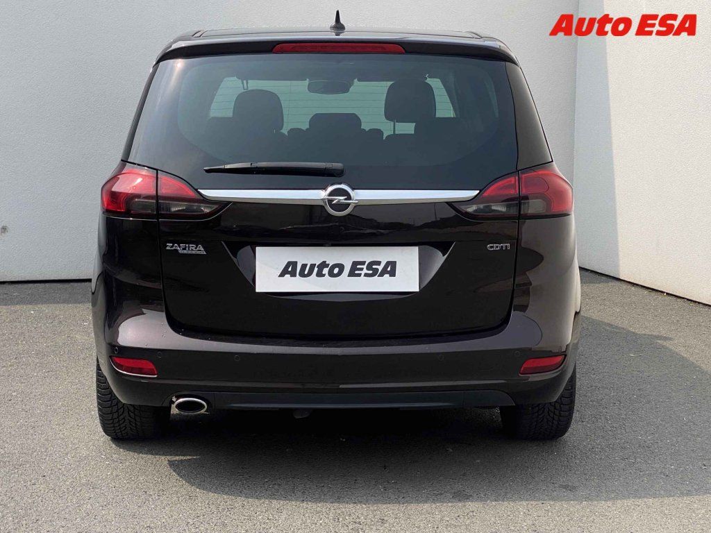 Opel Zafira, 2.0D,1.maj,ČR - fotka 5