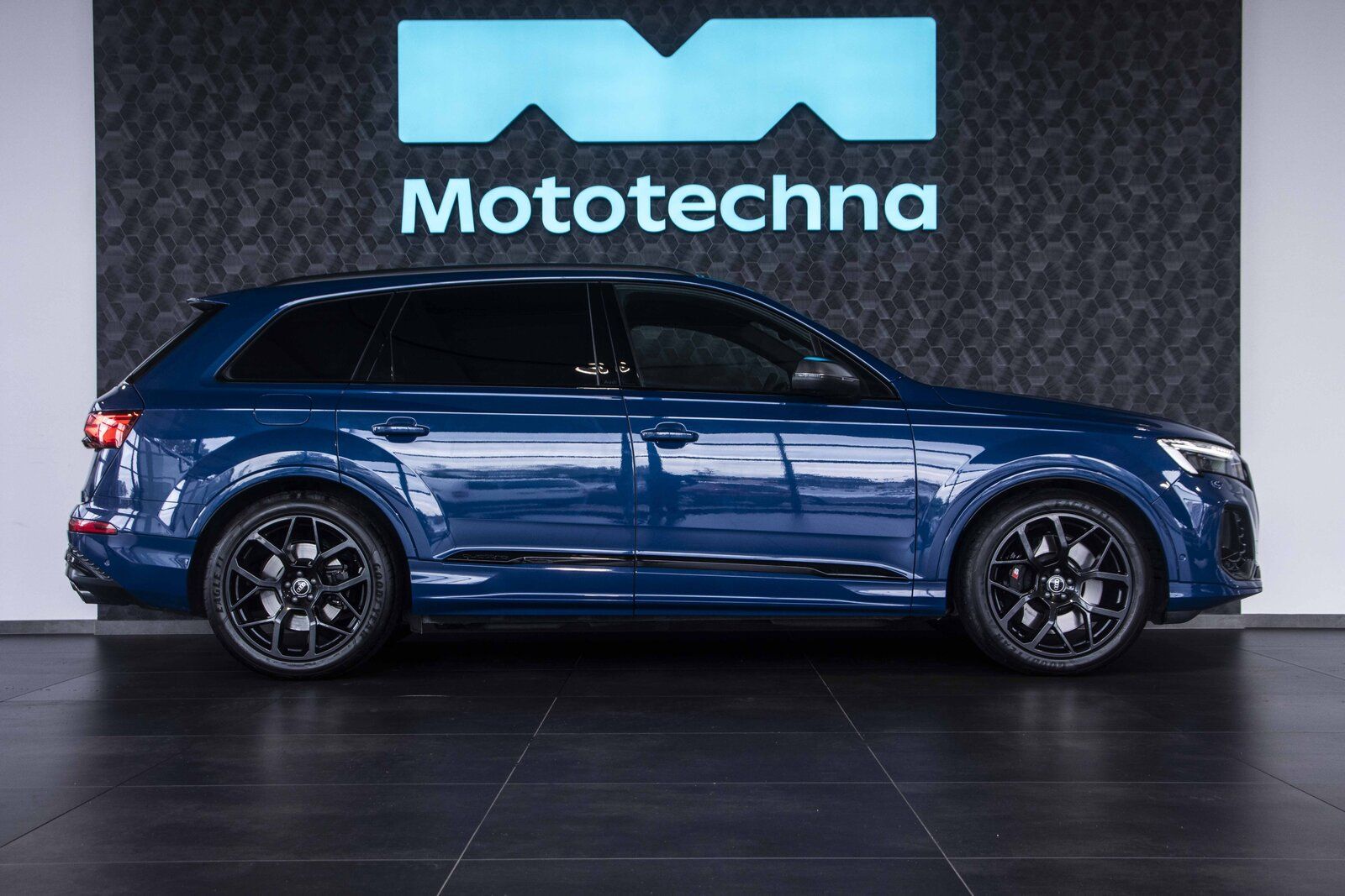 Audi SQ7, 4.0 TFSI, S-line - fotka 6