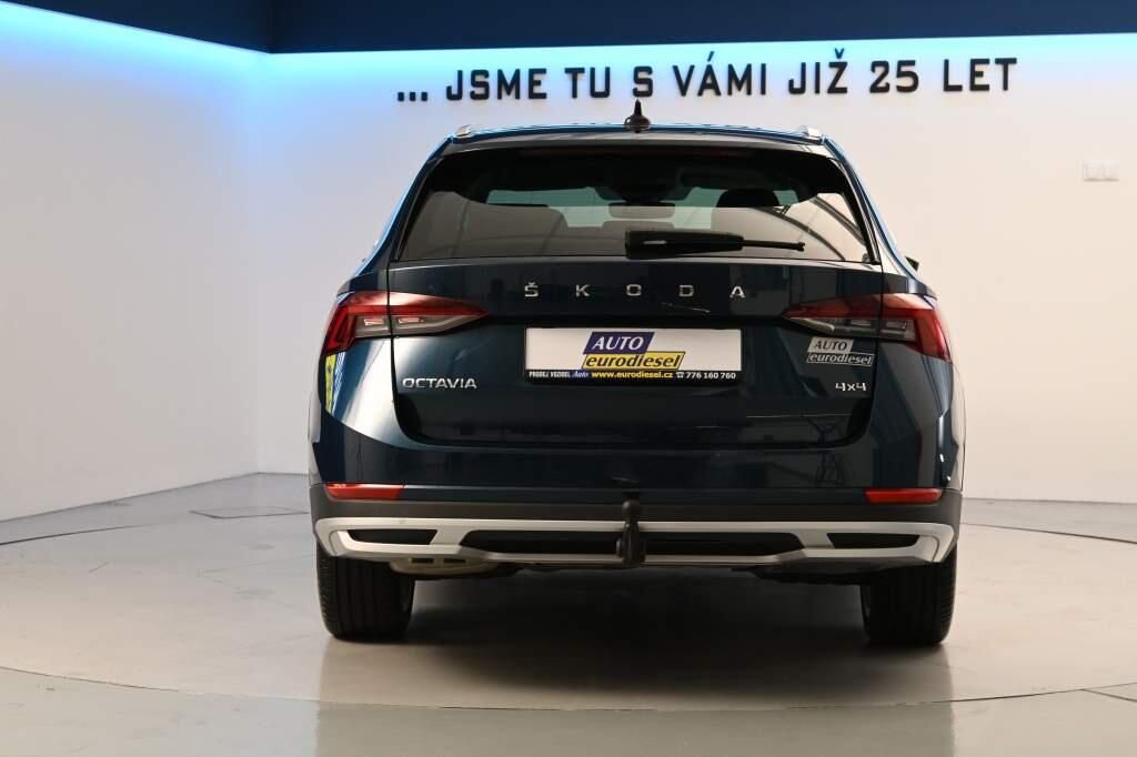 Škoda Octavia, 2.0 SCOUT 4x4 DSG Matrix LED T - fotka 6