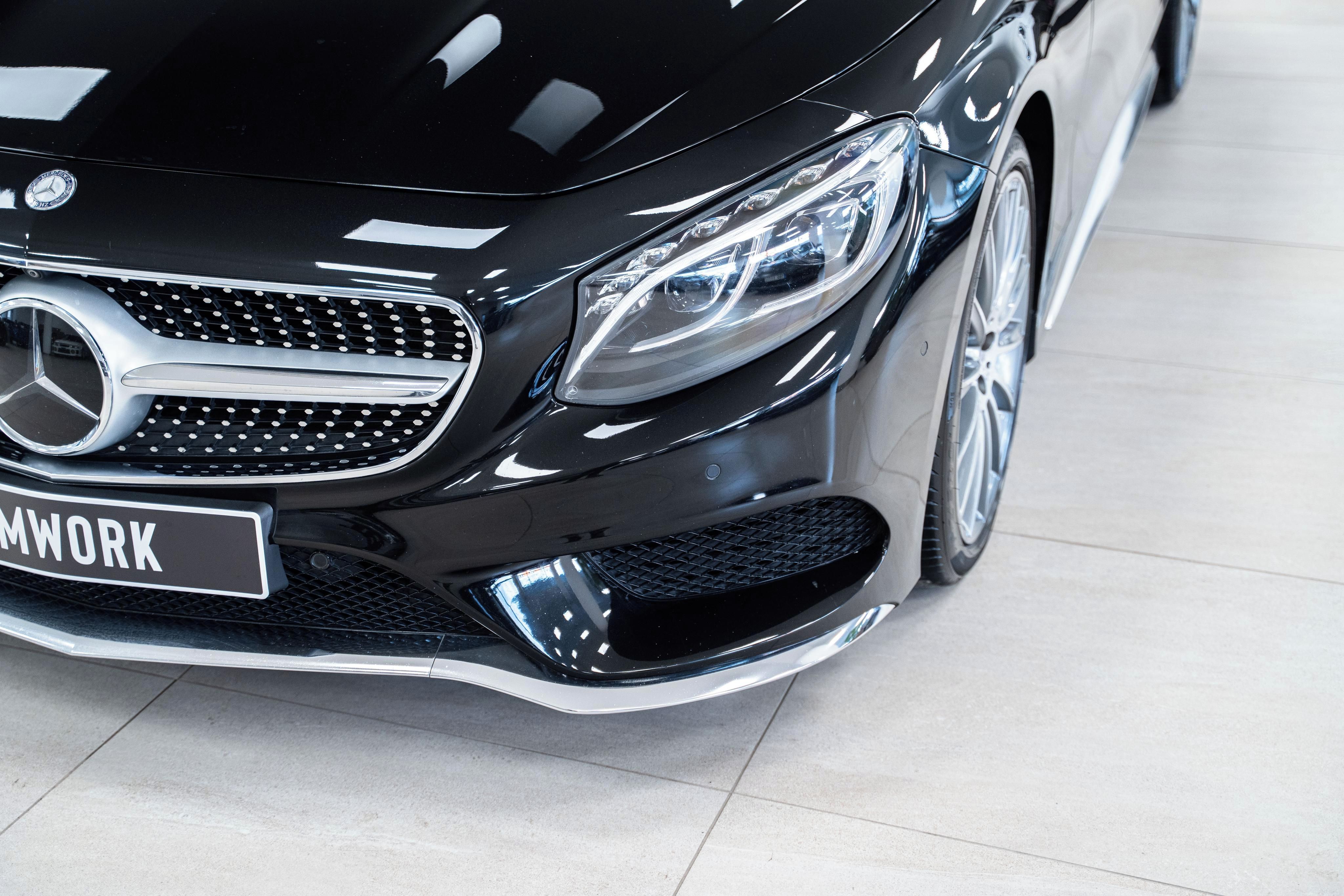 Mercedes-Benz Třídy S, 500 4MATIC Coupé - AMG - fotka 4