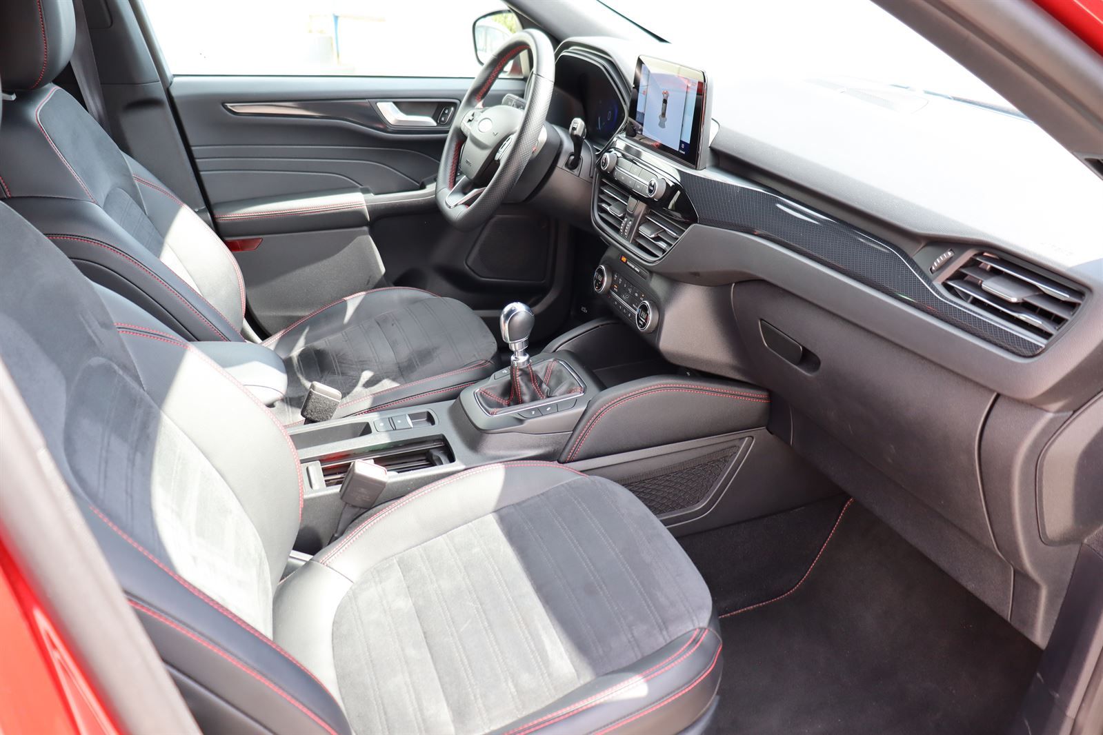 Ford Kuga, 1.5 EcoBoost ST-Line X - fotka 4