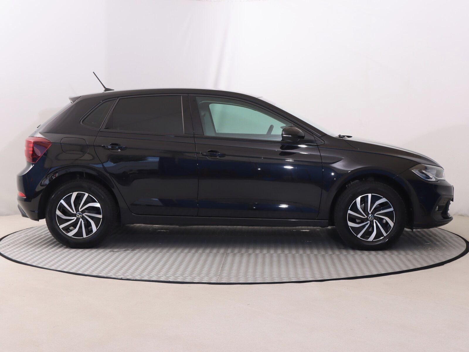 Volkswagen Polo, 1.0 TSI, Automat, Serv.kniha - fotka 6