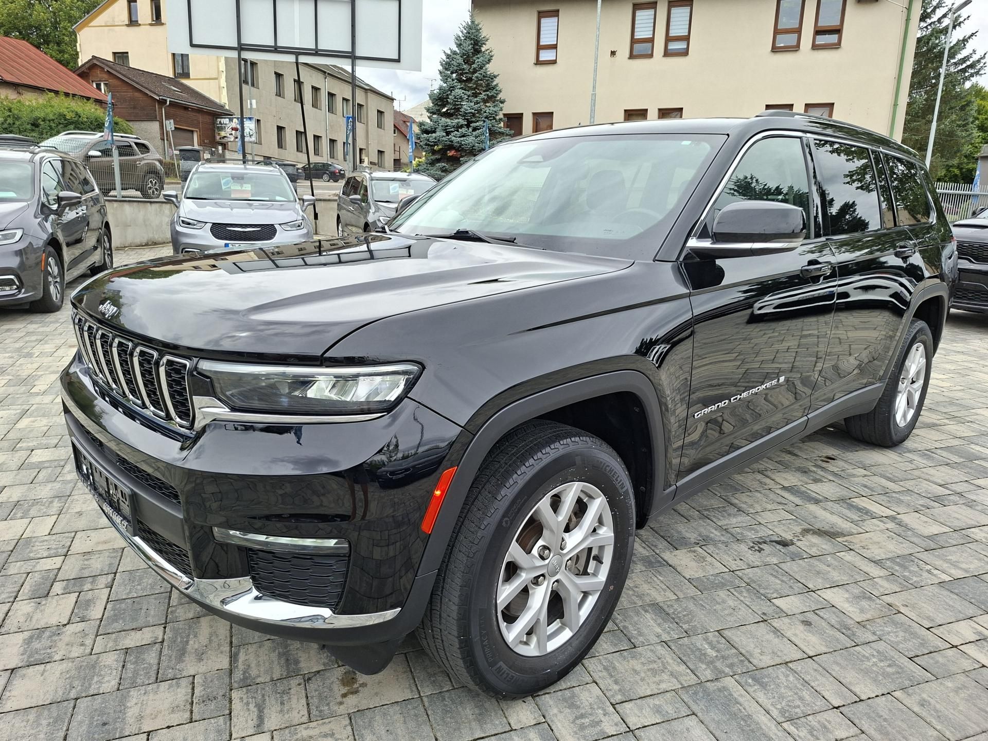 Jeep Grand Cherokee, 3,6L V6 4x4 LIMITED, 6 míst - fotka 3