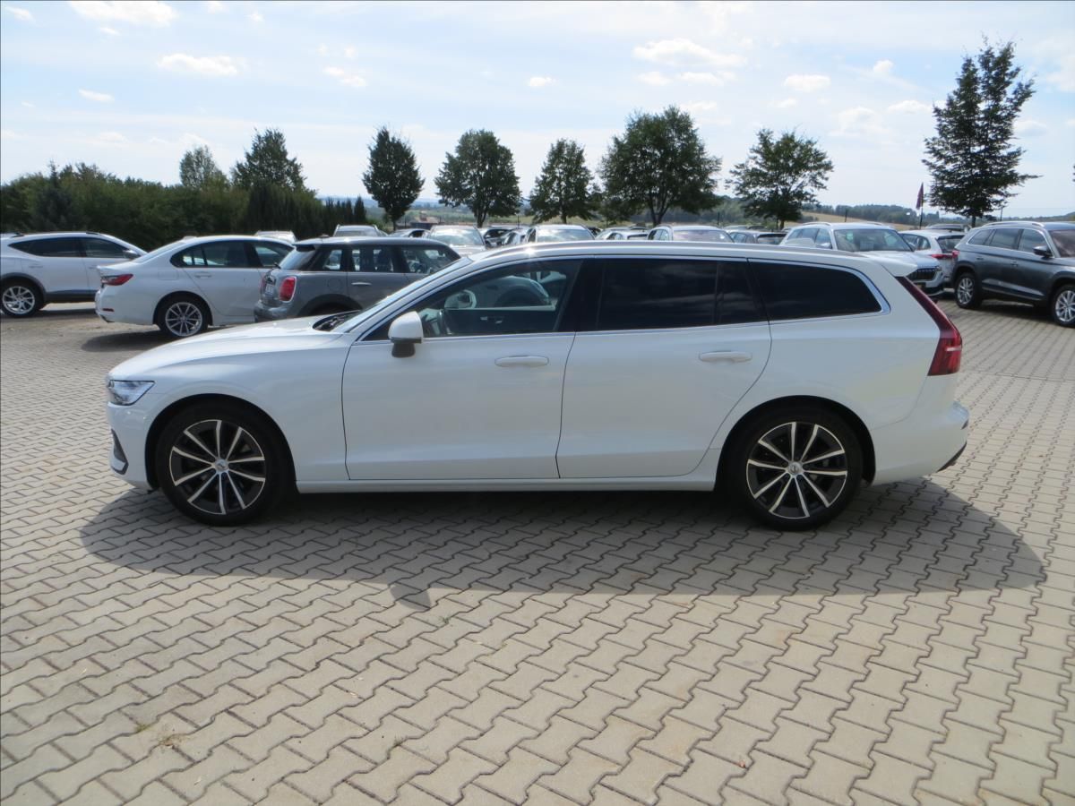Volvo V60, 2,0 D 145kW Momentum mHEV AUT - fotka 4