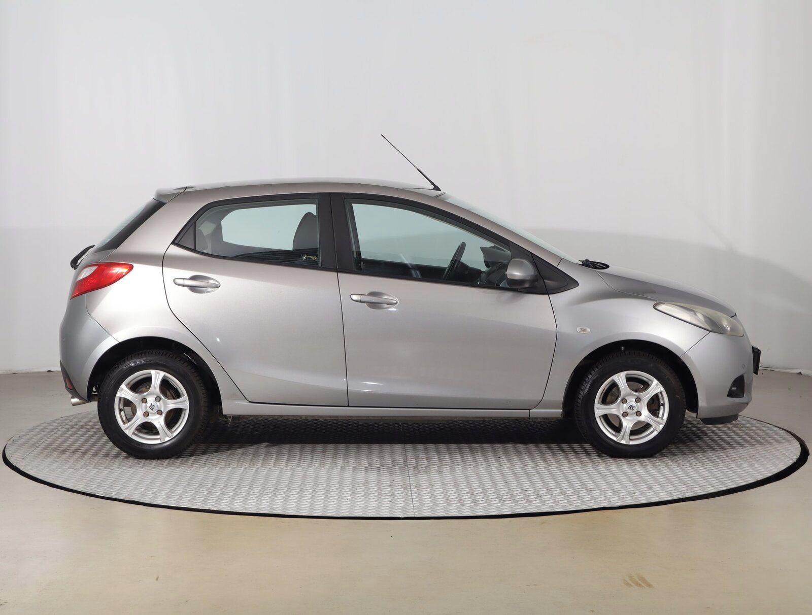Mazda 2, 1.3 i - fotka 6