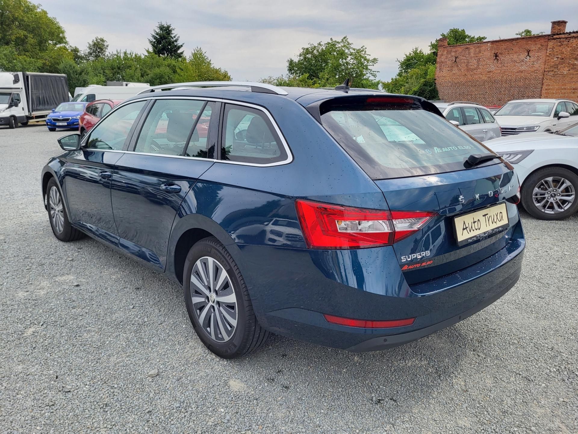 Škoda Superb, III FL combi 2.0 TDi DSG STYLE - fotka 3