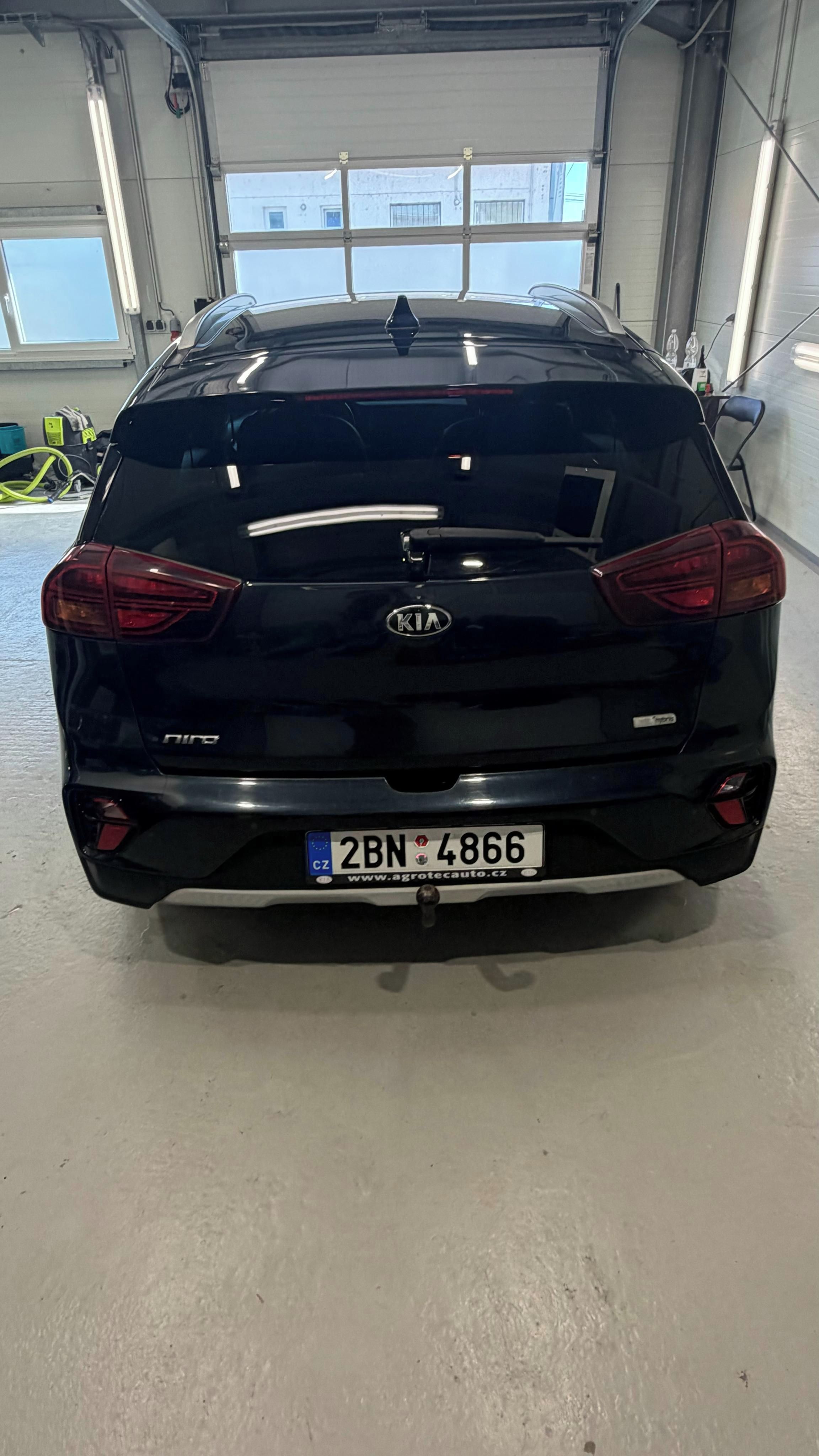 Kia Niro, tovární záruka 12/2027 - fotka 5