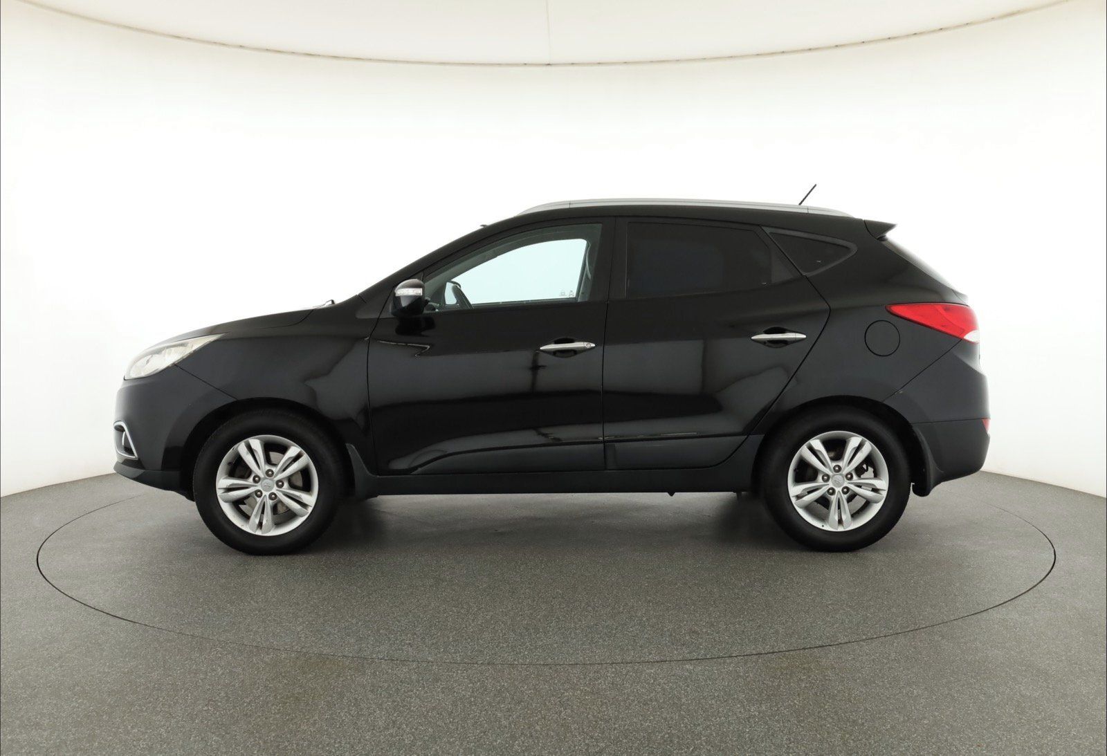Hyundai ix35, 1.7 CRDi, Tažné - fotka 3