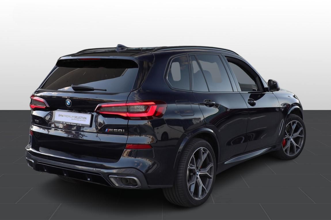 BMW X5, M50i - fotka 5