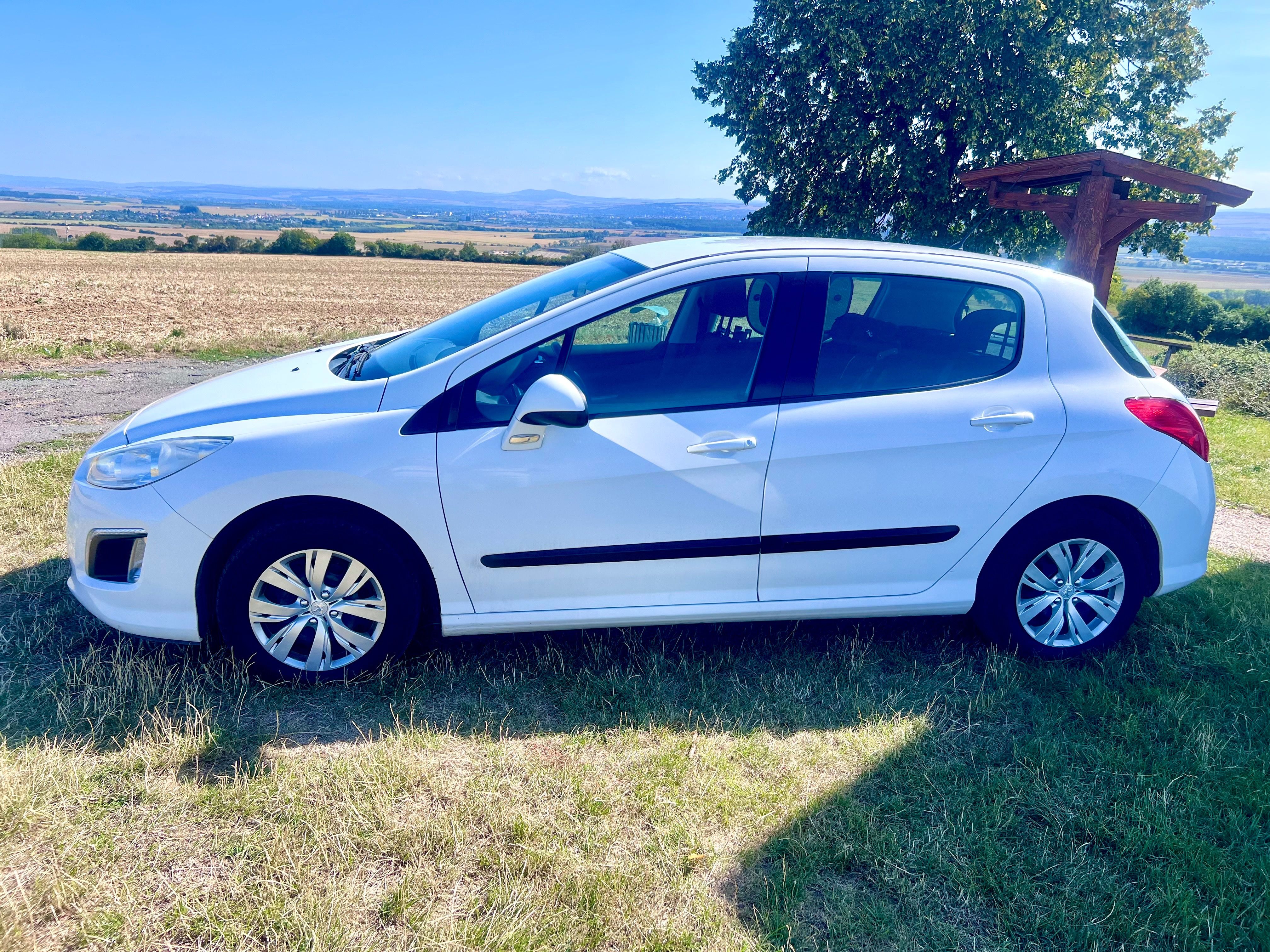 Peugeot 308, Peugeot 308 1.4 VTi -135 000Km - fotka 6