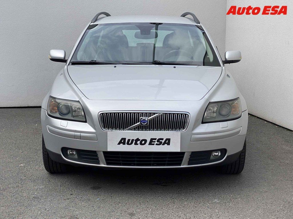 Volvo V50, 2.0 D - fotka 2
