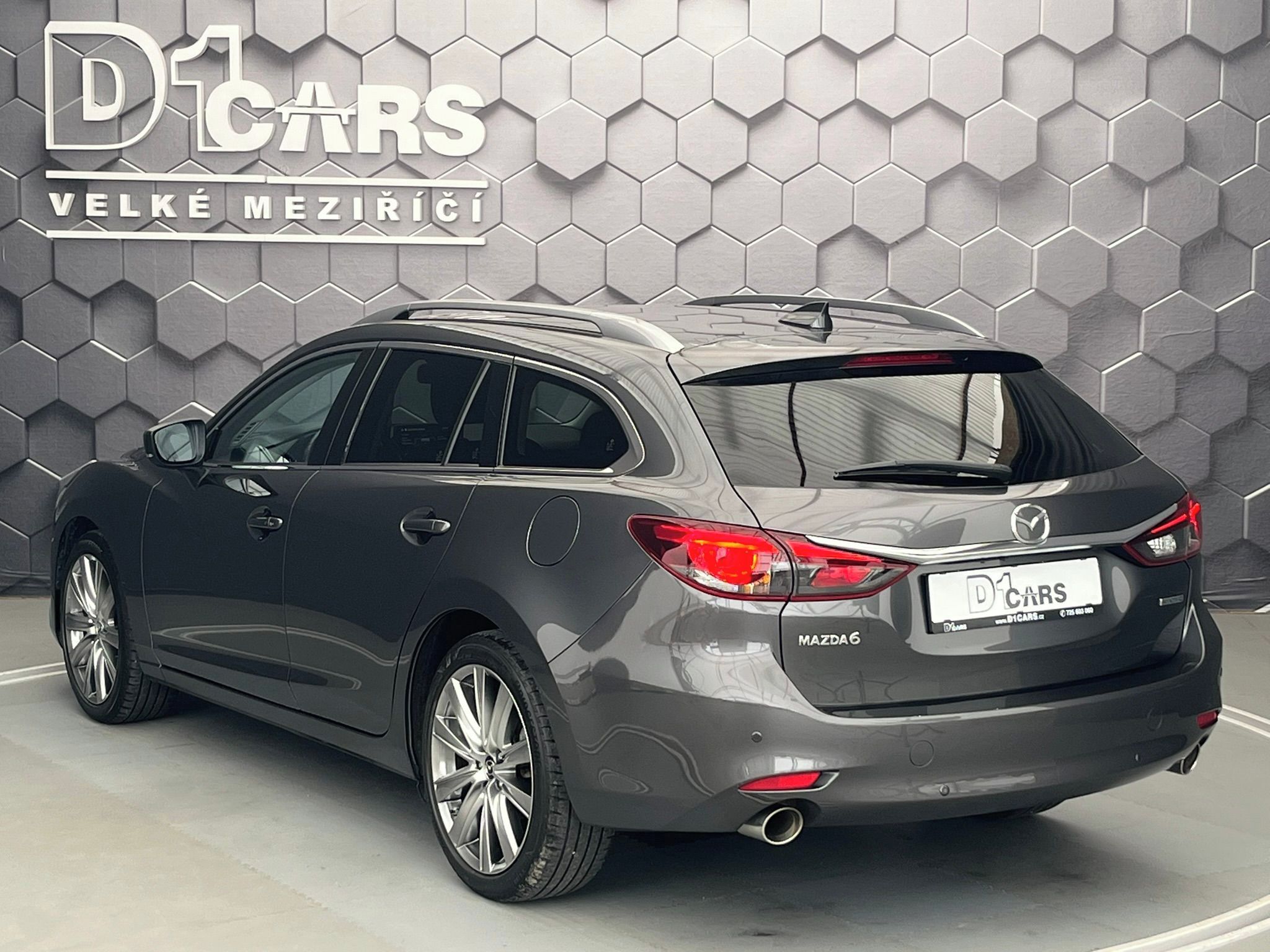 Mazda 6, 2.5 SKYACTIV-G 194 Exclusive-L - fotka 2