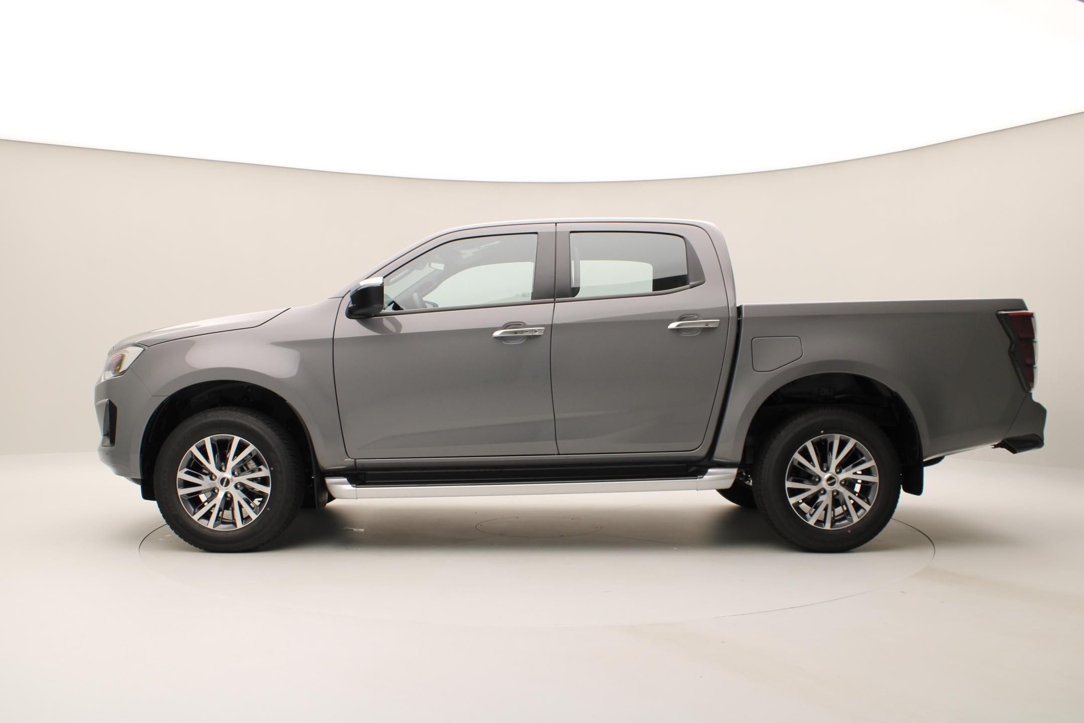 Isuzu D-Max, Double Cab 2,2 LS 4x4 AUT - fotka 2