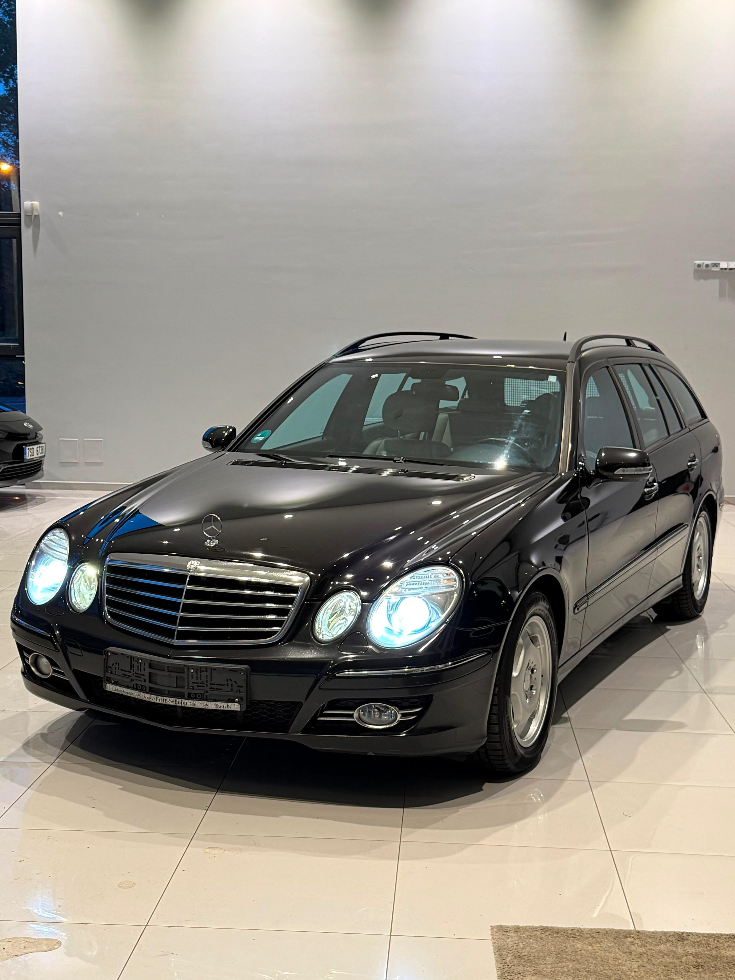 Mercedes-Benz Třídy E, T-Modell 3.0 CDI AUTOMAT SERV - fotka 3