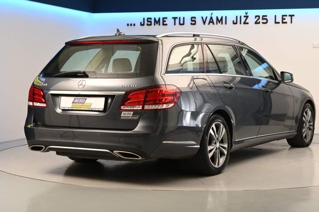 Mercedes-Benz Třídy E, 2.2 250T Avantgarde LED CDI - fotka 5