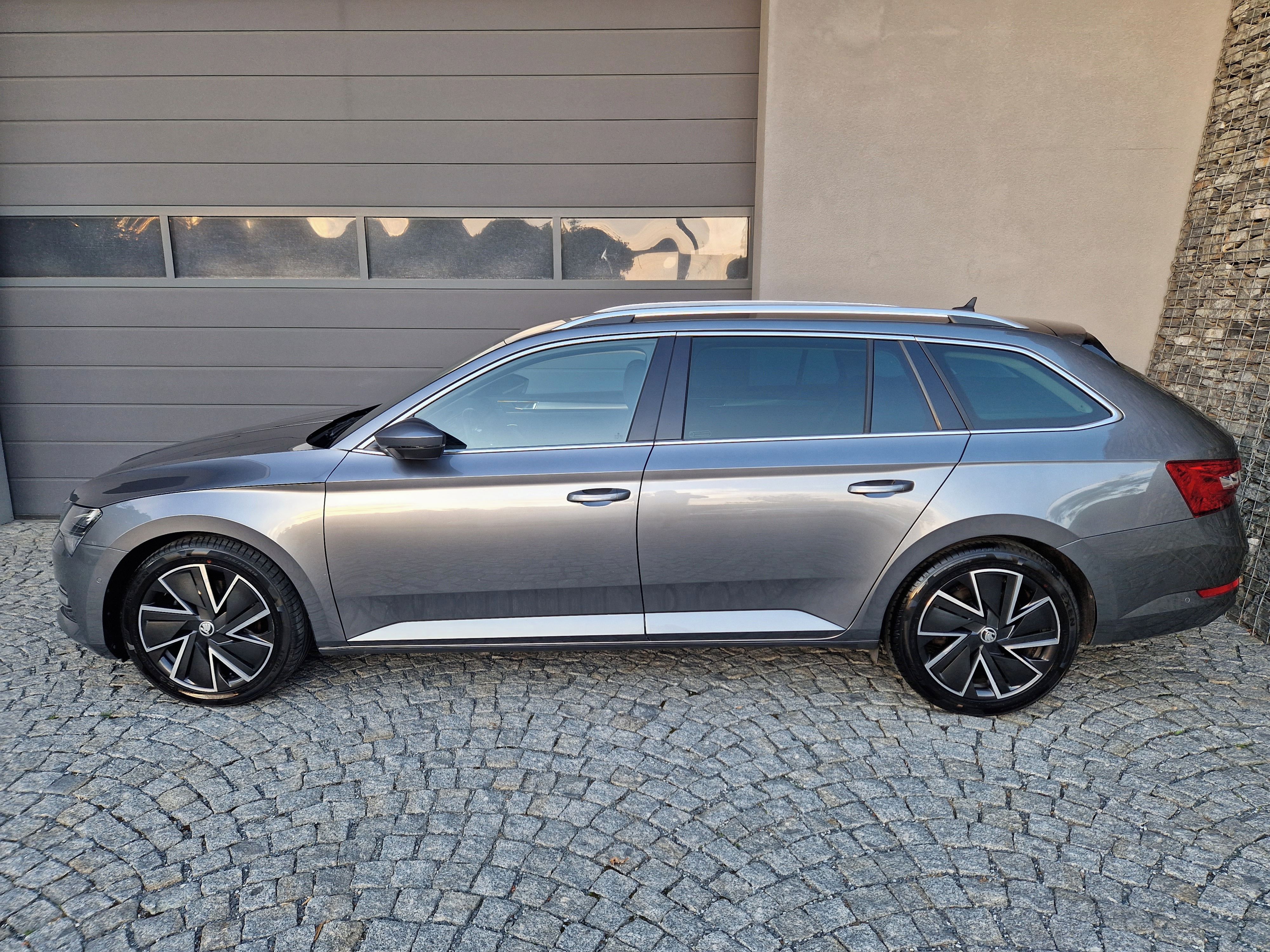 Škoda Superb, 2,0 TDI, 147 KW, DSG, Style - fotka 2