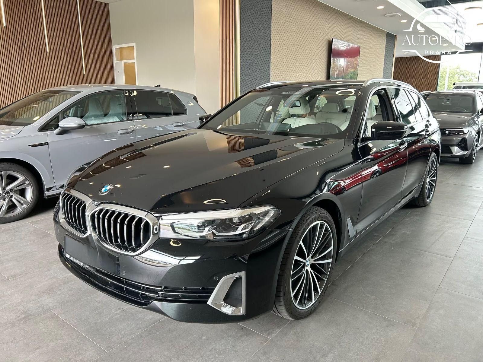 BMW Řada 5, 520d xDrive*PANORAMA