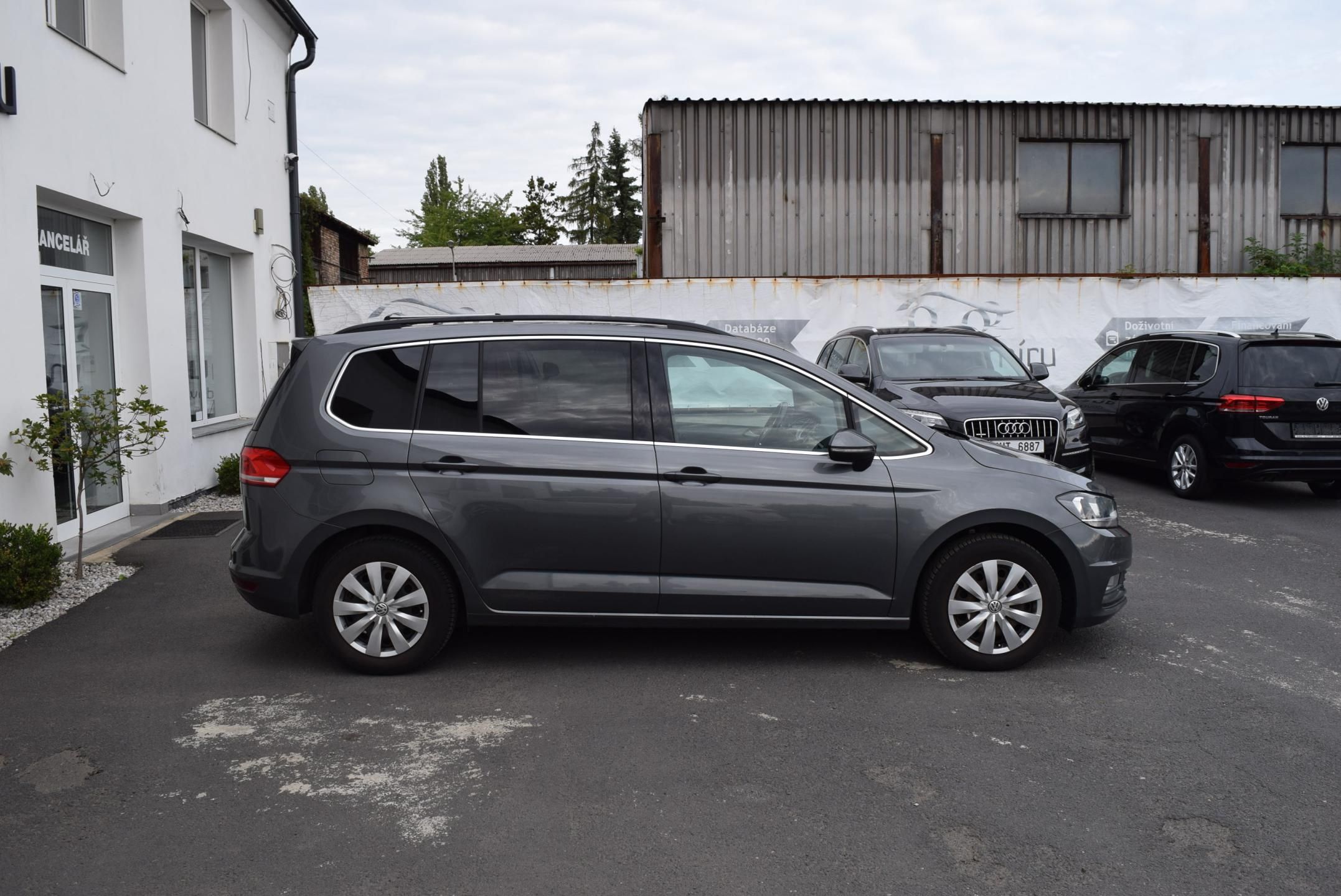 Volkswagen Touran, 1.4TSI 110kw 7MÍST CLBMT APP - fotka 6