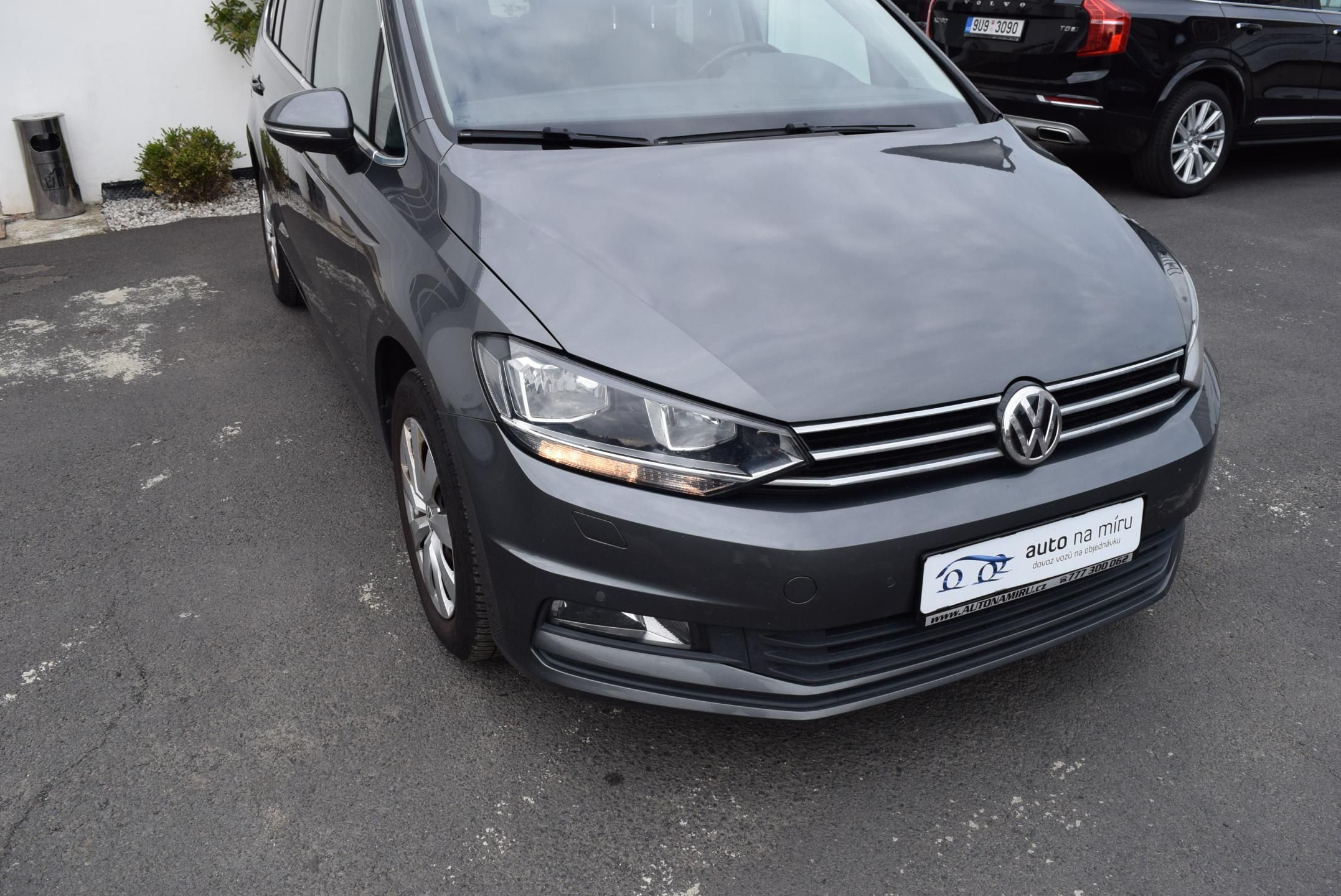 Volkswagen Touran, 1.4TSI 110kw 7MÍST CLBMT APP - fotka 4