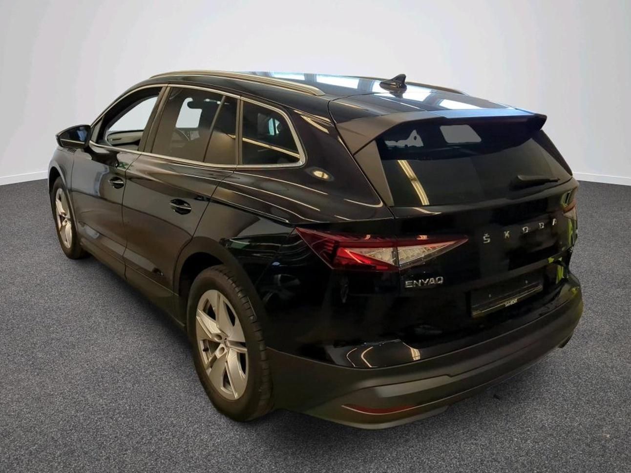 Škoda Enyaq, 150kw, iV80 19ALU TZ SOH 96% - fotka 3