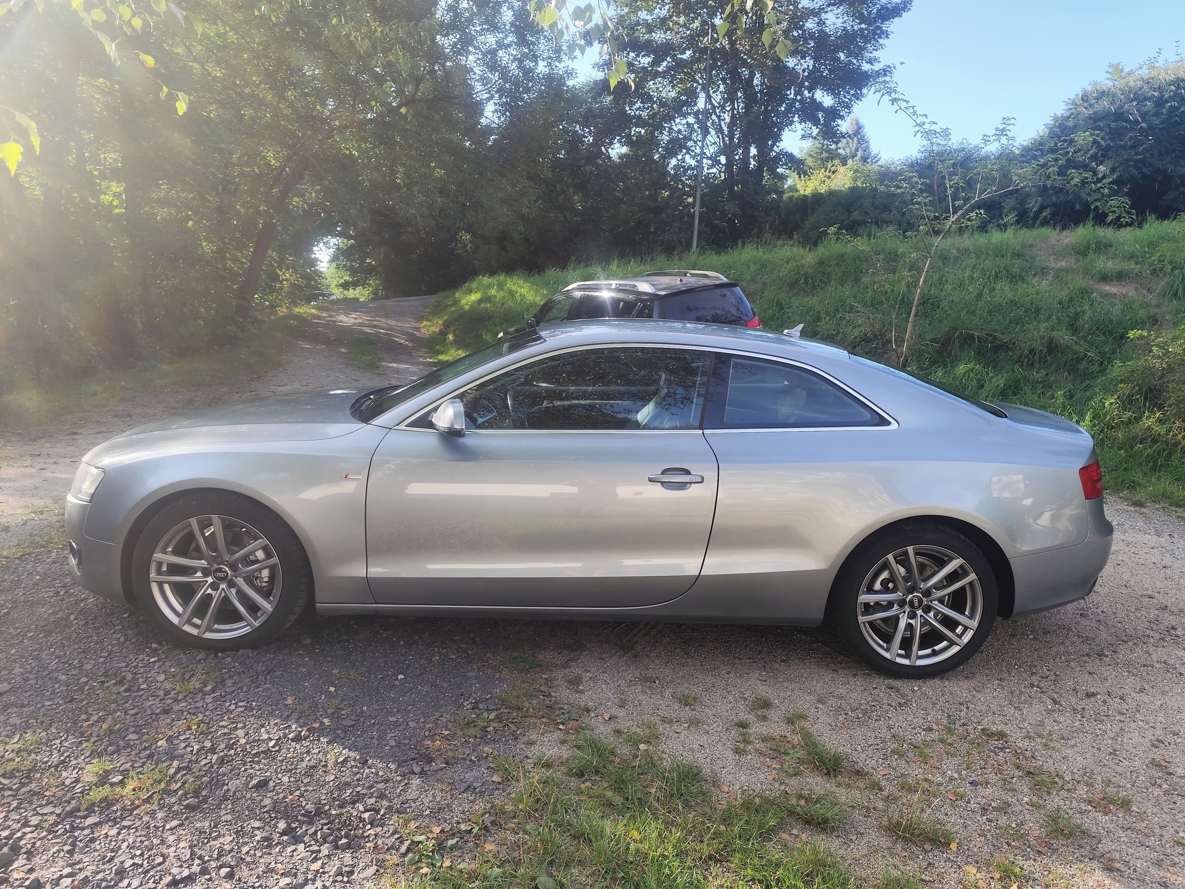 Audi A5, 2.0 tdi CR 125kw - fotka 4