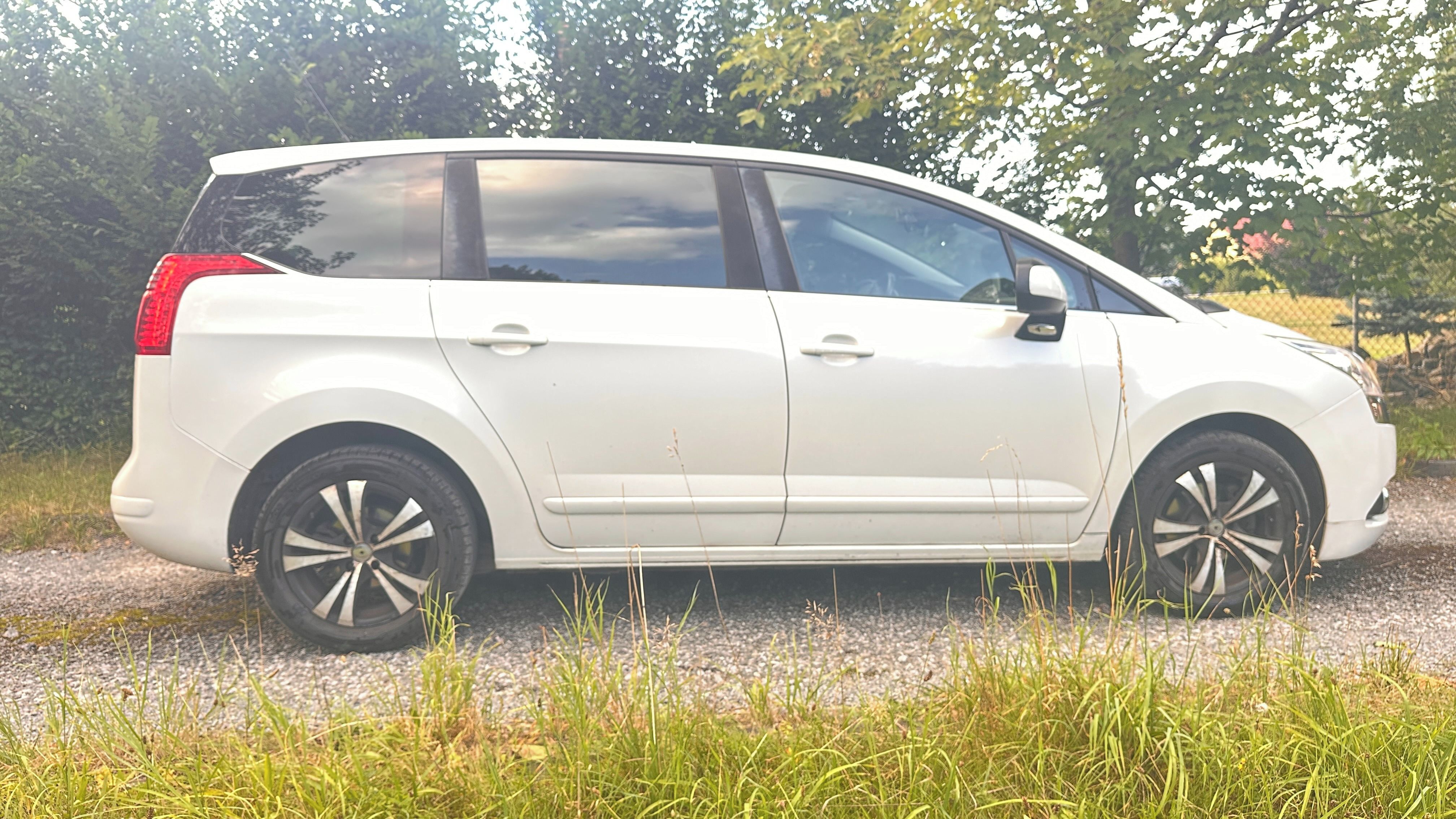 Peugeot 5008 - fotka 5