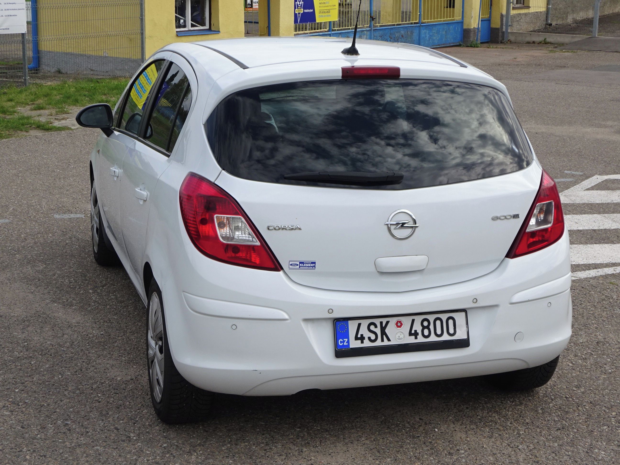 Opel Corsa, 1.2i (51 KW) klima - fotka 4