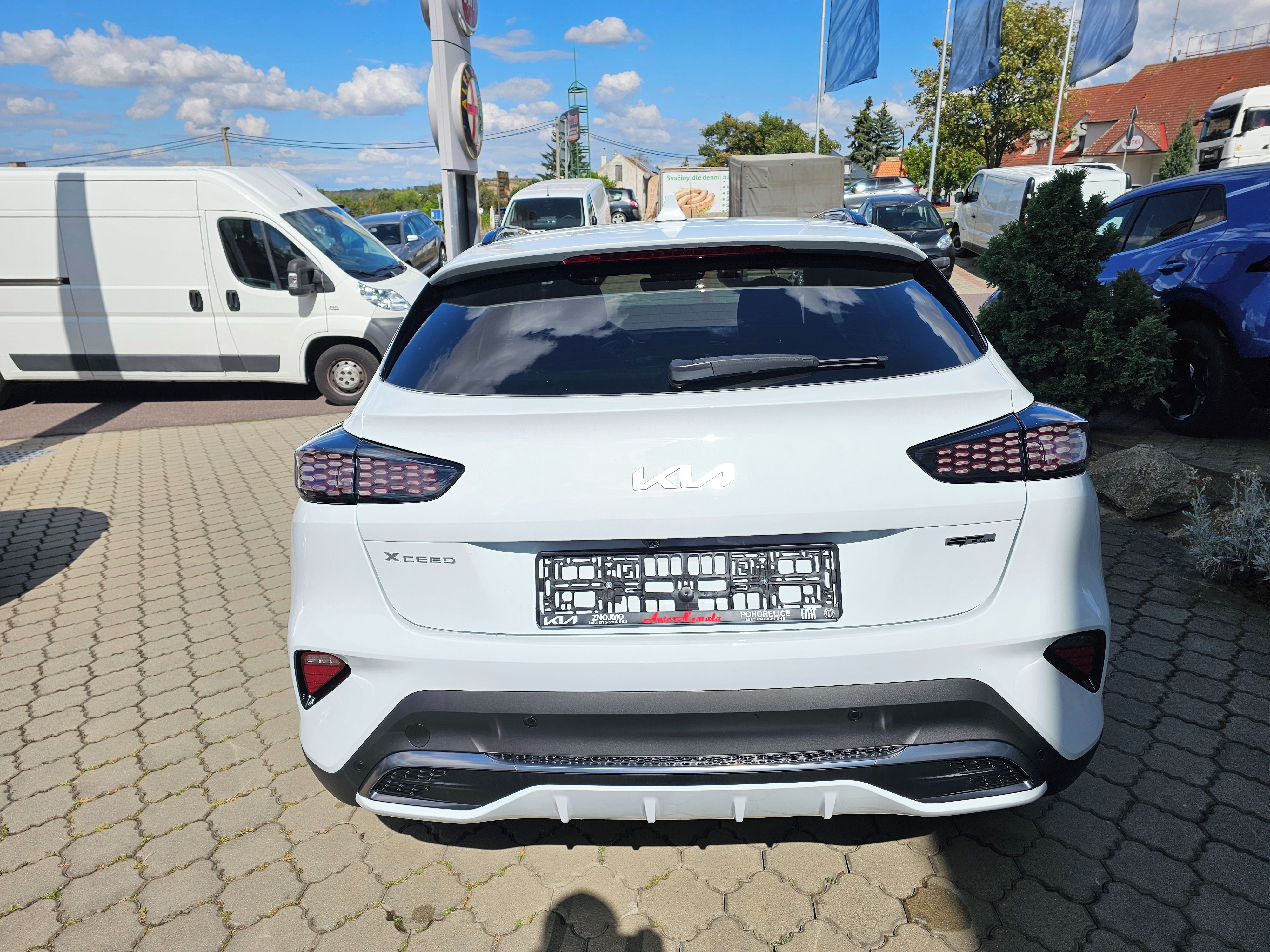 Kia XCee´d, 1,6 T-GDi 132 kW 7DCT GT-Line - fotka 4