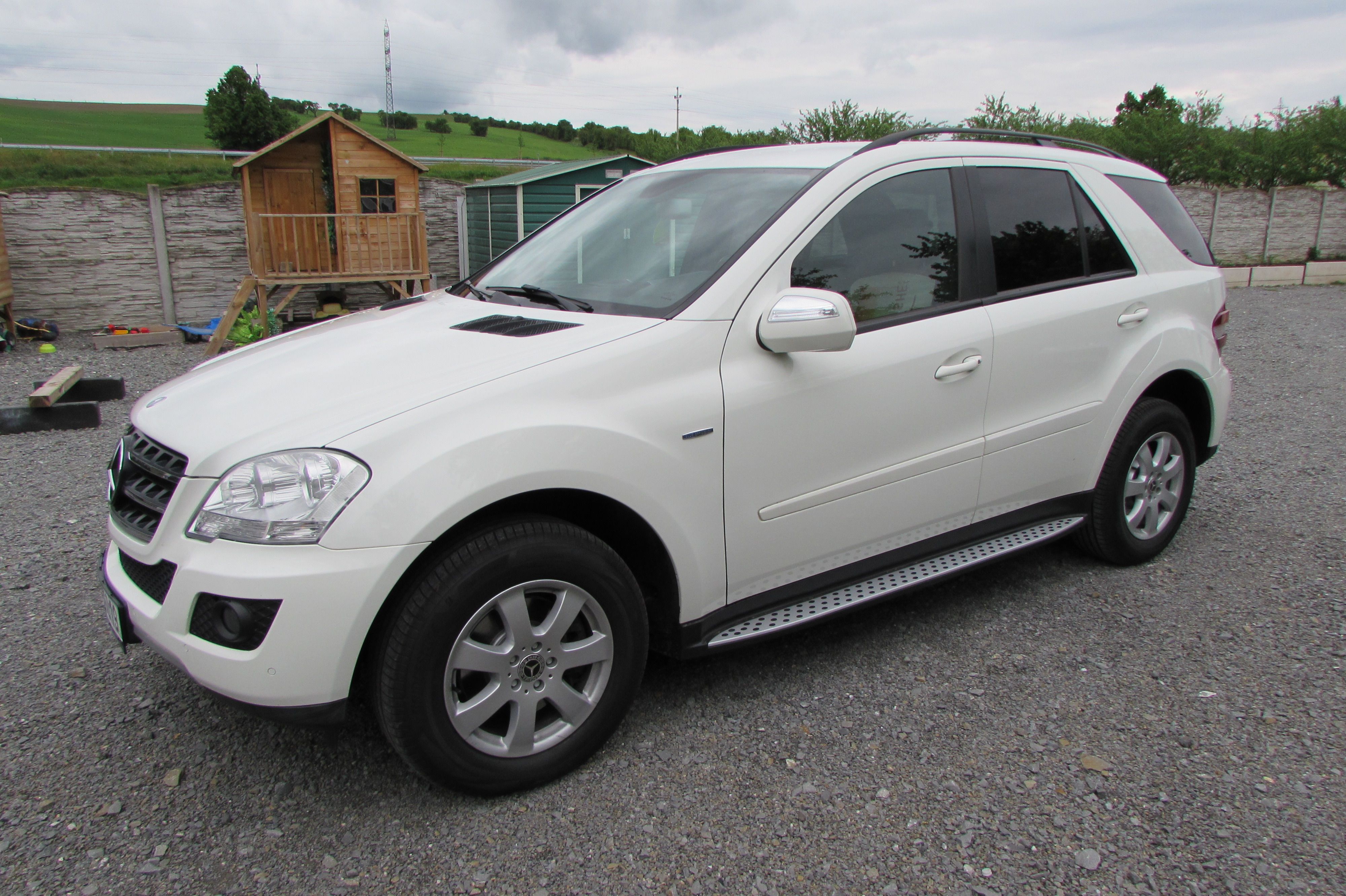 Mercedes-Benz ML, 300 cdi 150kw Top stav!! - fotka 6