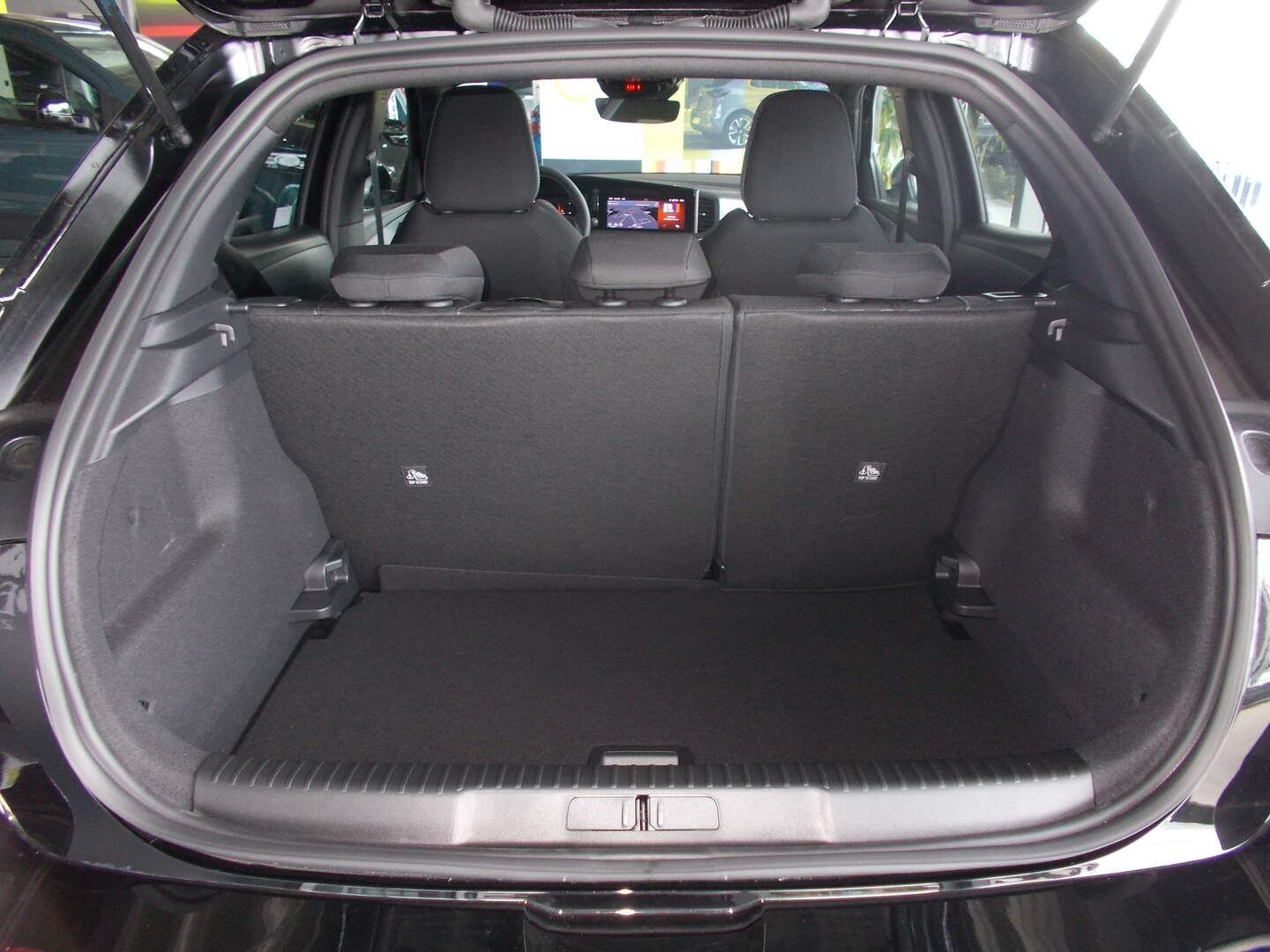 Opel Mokka, Edition Hybrid 1.2 TURBO (107 - fotka 2