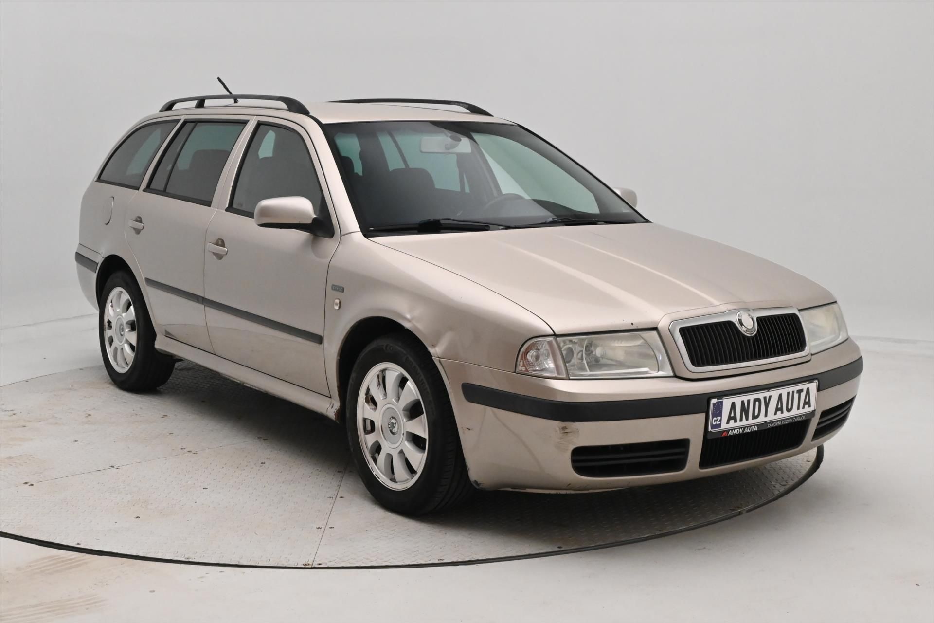 Škoda Octavia, 1,9 TDI 81 kW Ambition Tažné - fotka 3