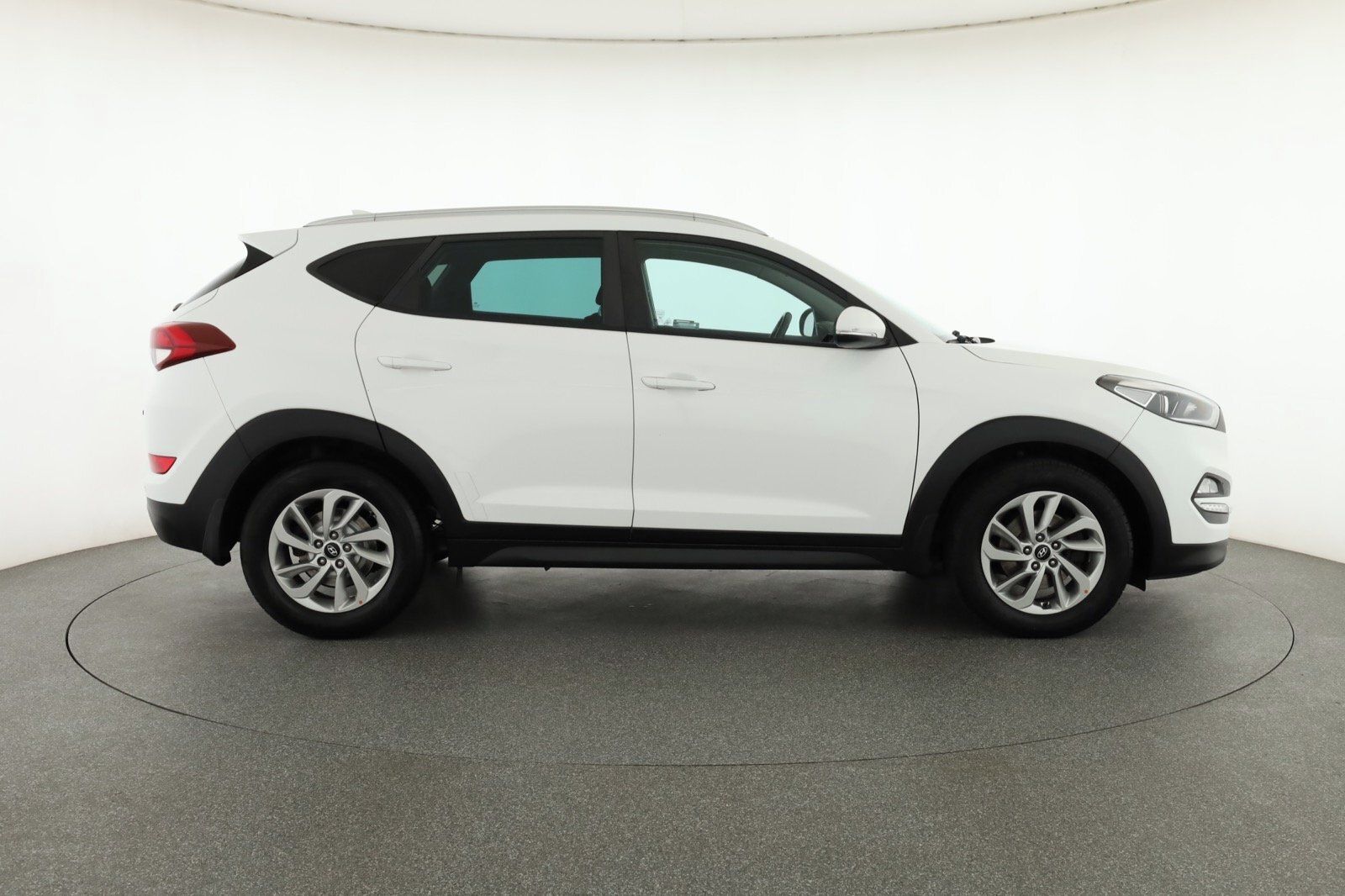 Hyundai Tucson, 1.7 CRDi, Automat, Serv.kniha - fotka 6