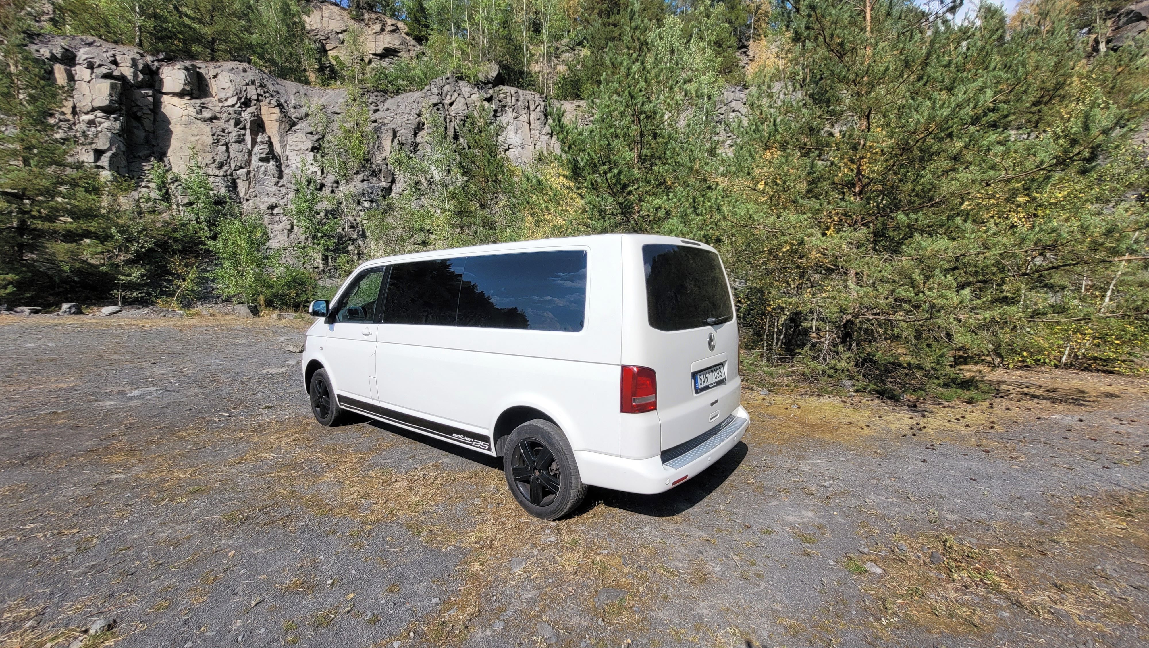 Volkswagen Multivan, LONG, DSG, 103kW, dlouhá verze - fotka 6
