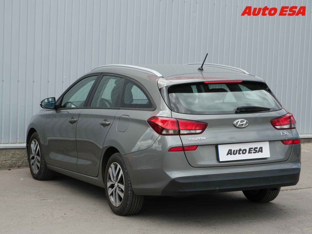 Hyundai i30, 1.6CRDi,2.maj,ČR - fotka 6